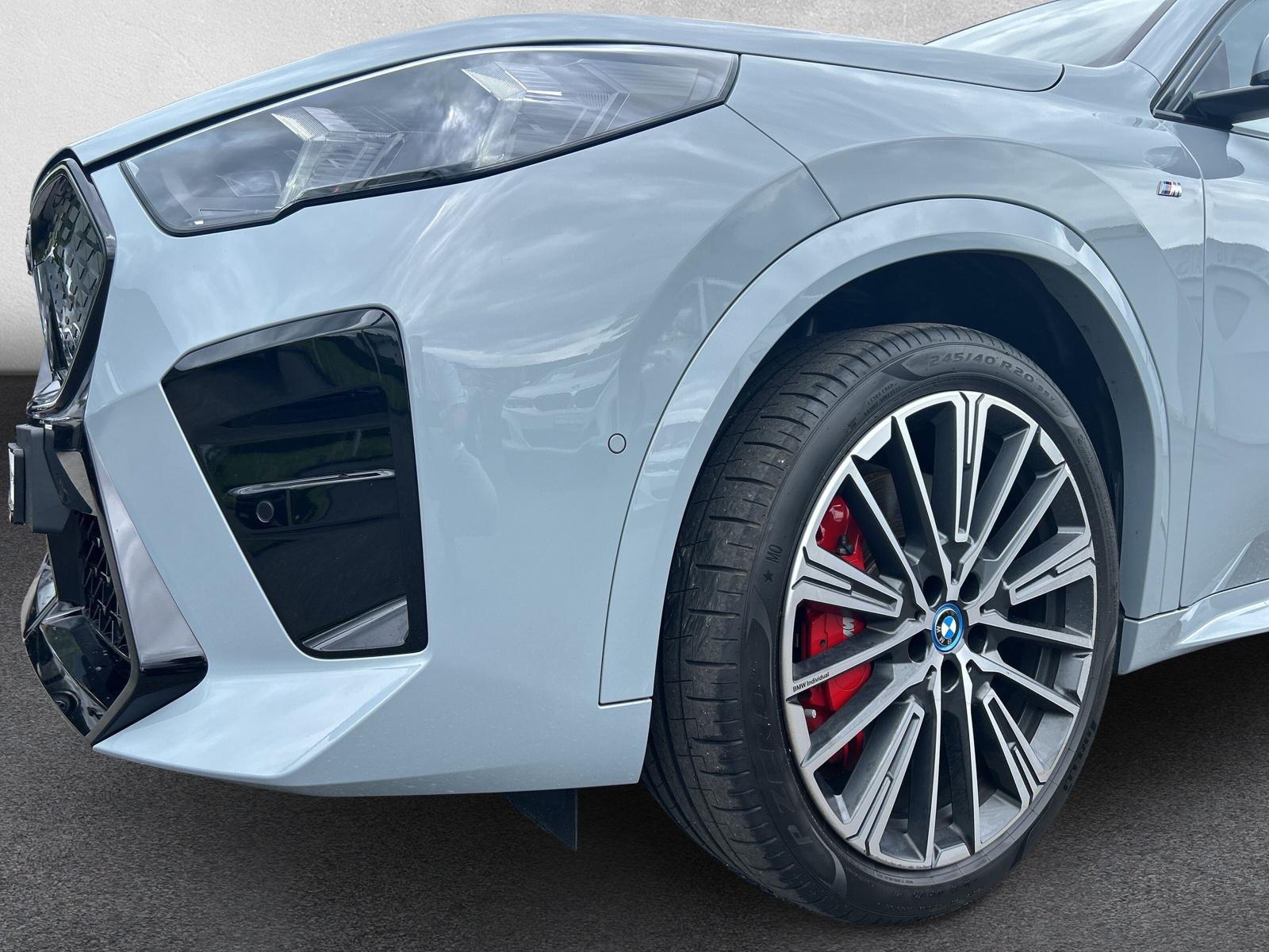 BMW iX2 30 xDrive M Sport Pro (CH) ** Action de leasing à 1.9% **-image-8