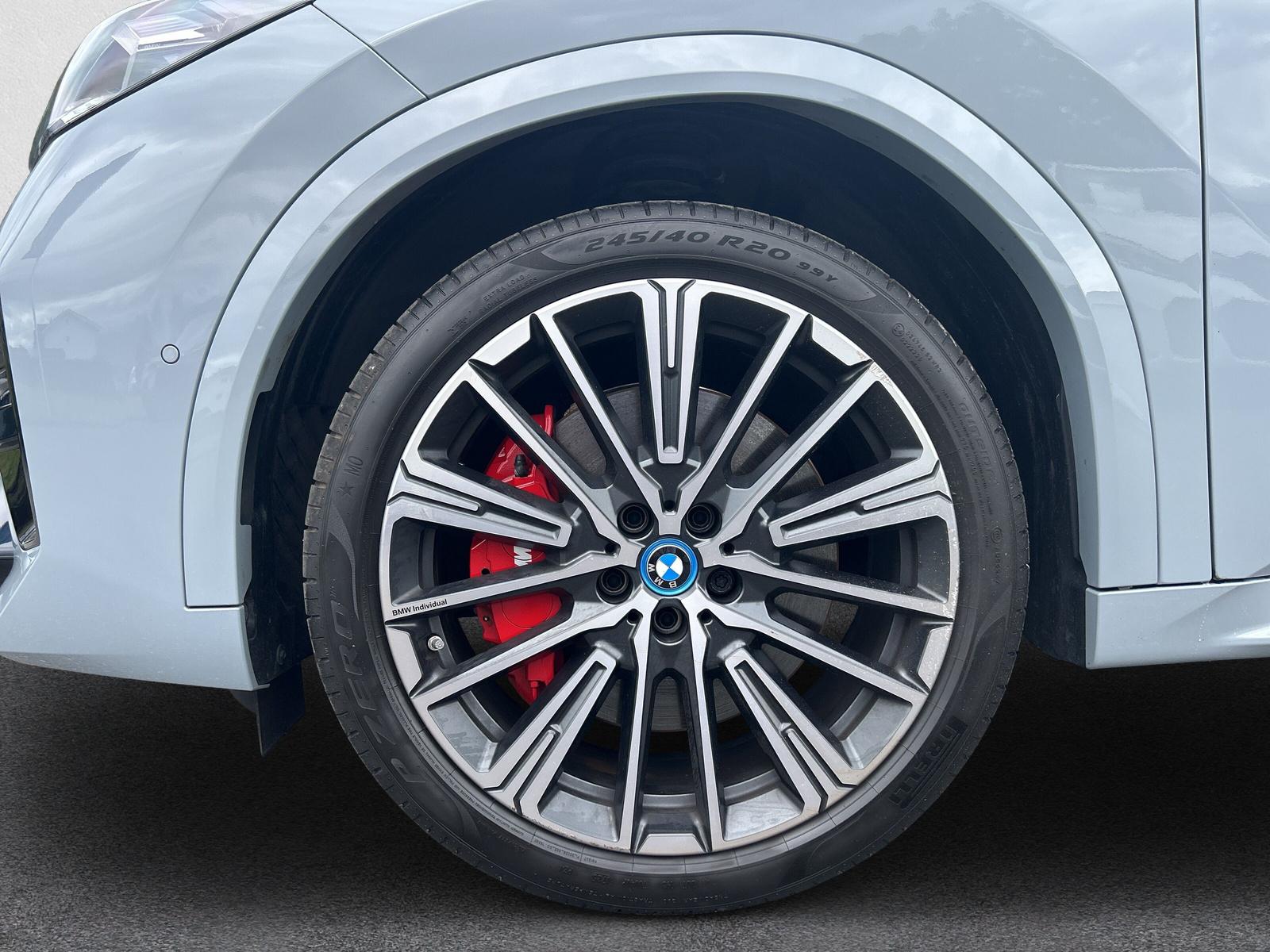 BMW iX2 30 xDrive M Sport Pro (CH) ** Action de leasing à 1.9% **-image-9