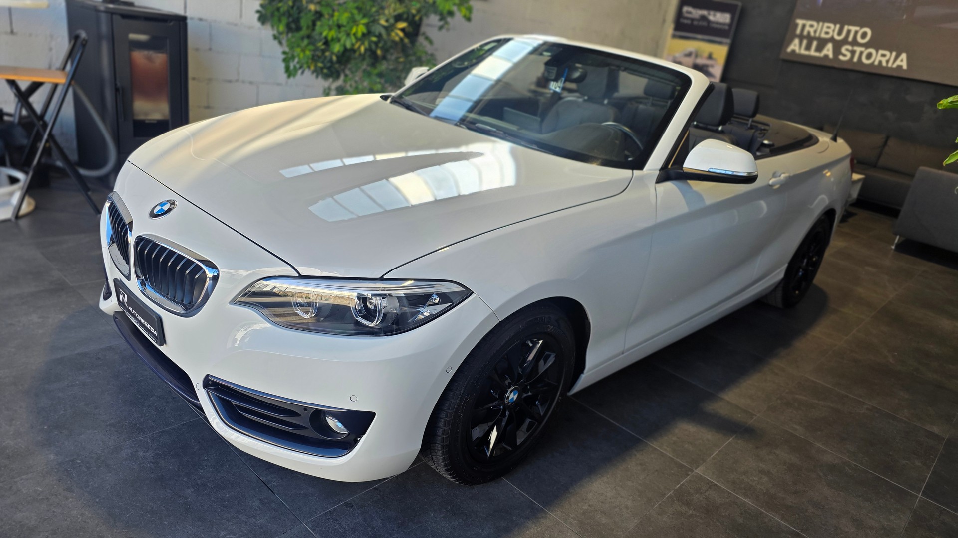BMW 220i Sport Line Steptronic-image-3