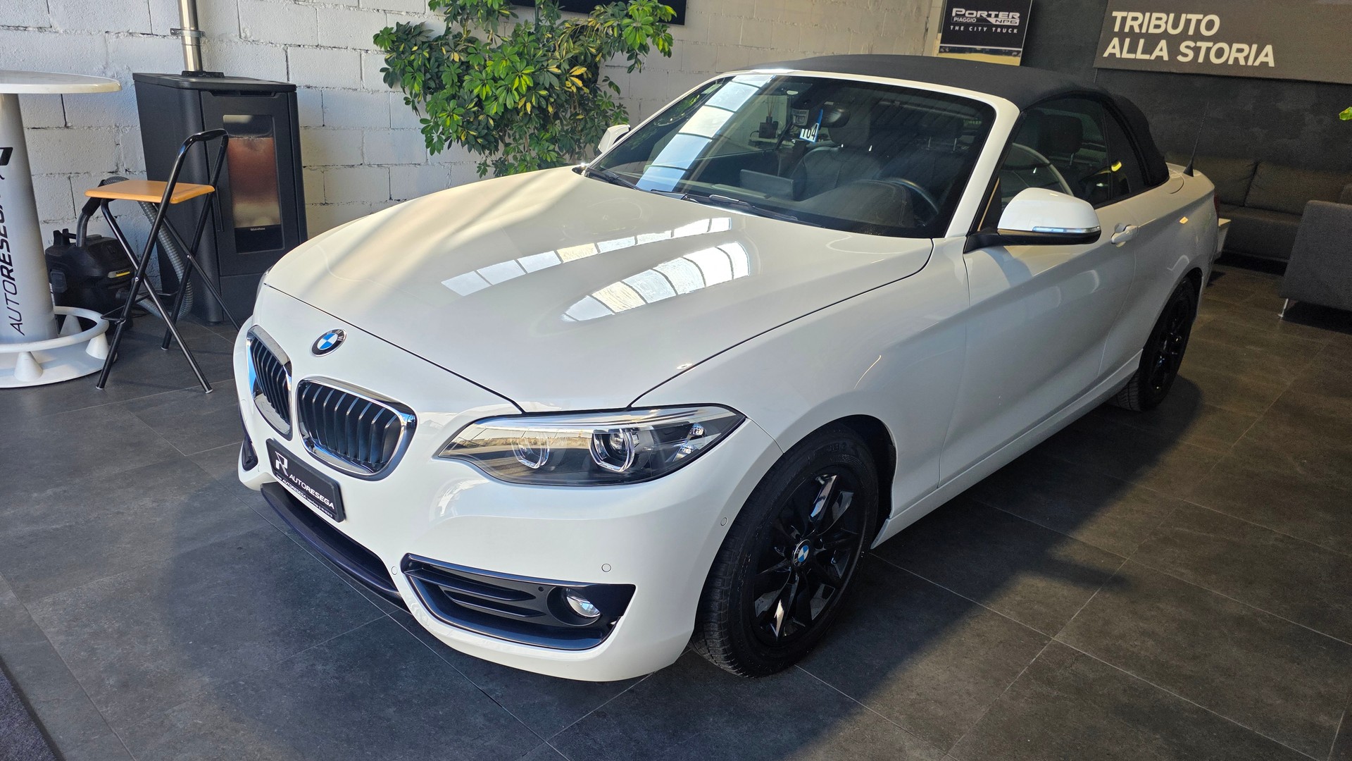 BMW 220i Sport Line Steptronic-image-2