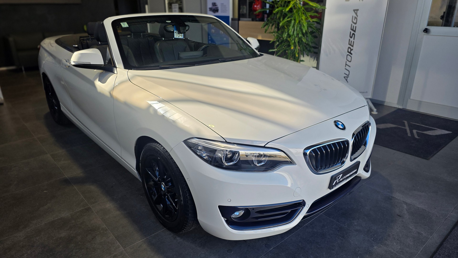 BMW 220i Sport Line Steptronic-image-1