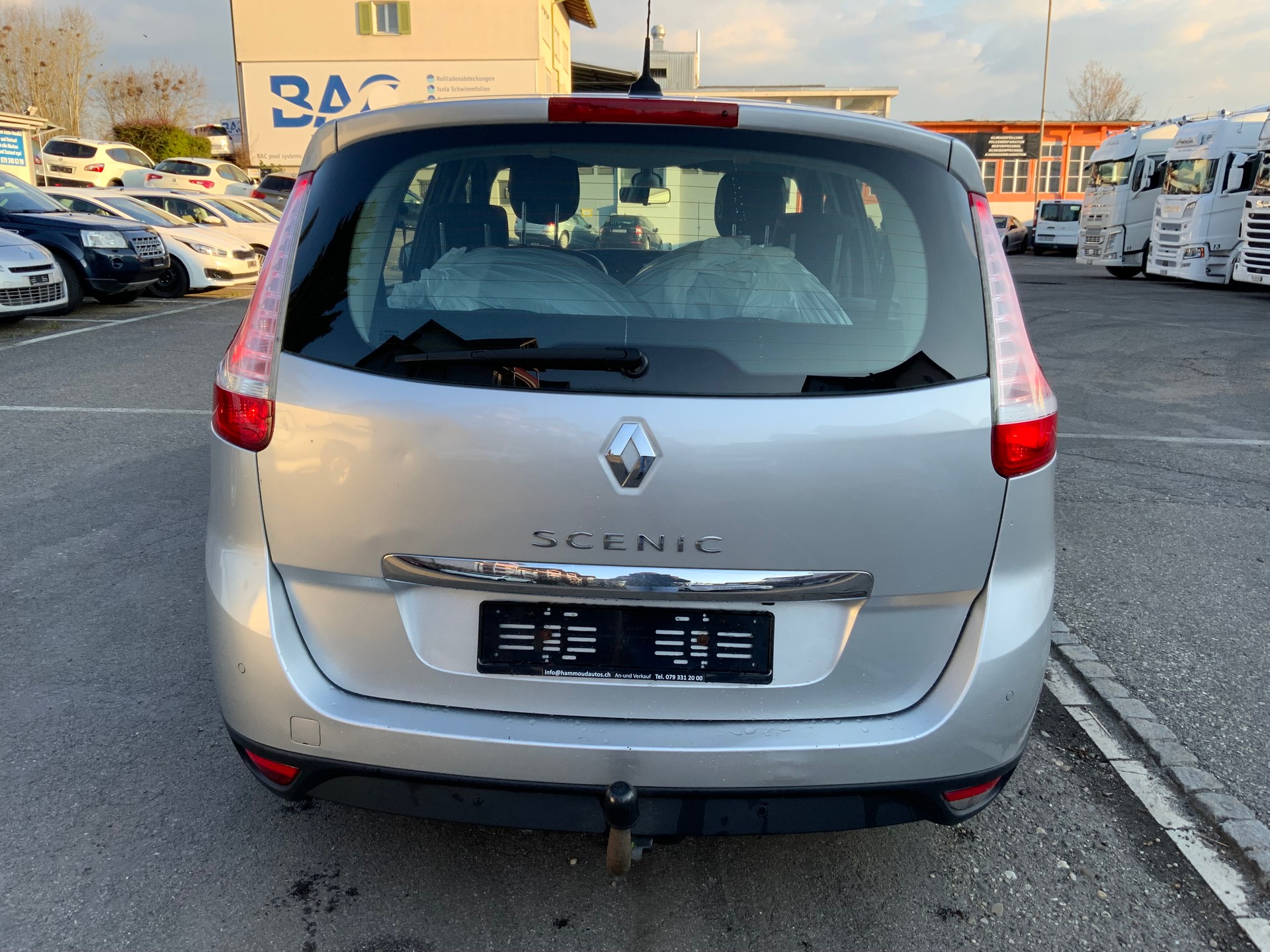 RENAULT Grand Scénic 2.0 16V Dynamique X-Tronic CVT-image-7