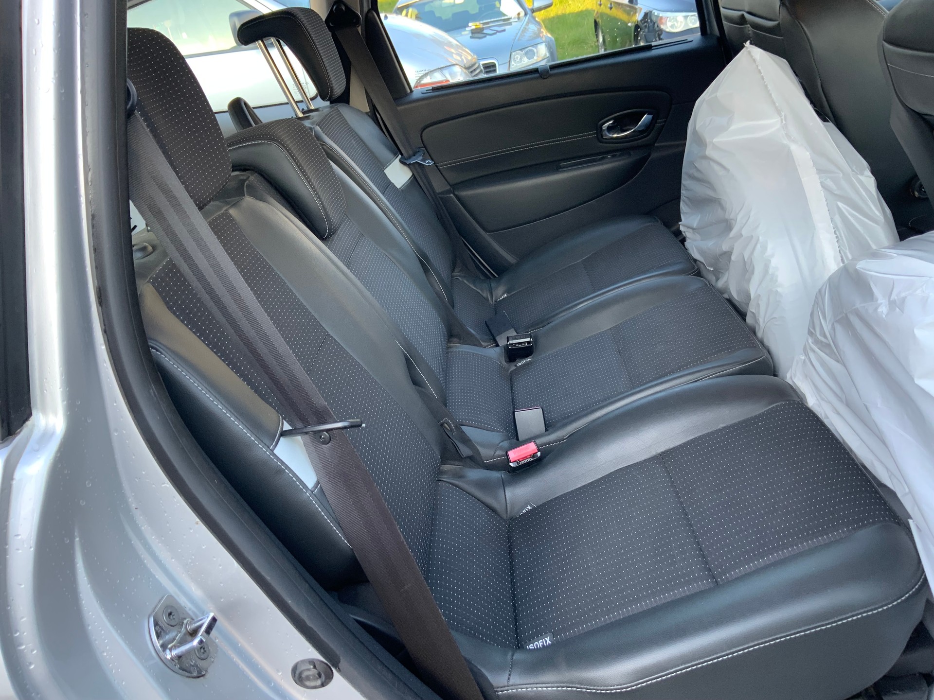RENAULT Grand Scénic 2.0 16V Dynamique X-Tronic CVT-image-13