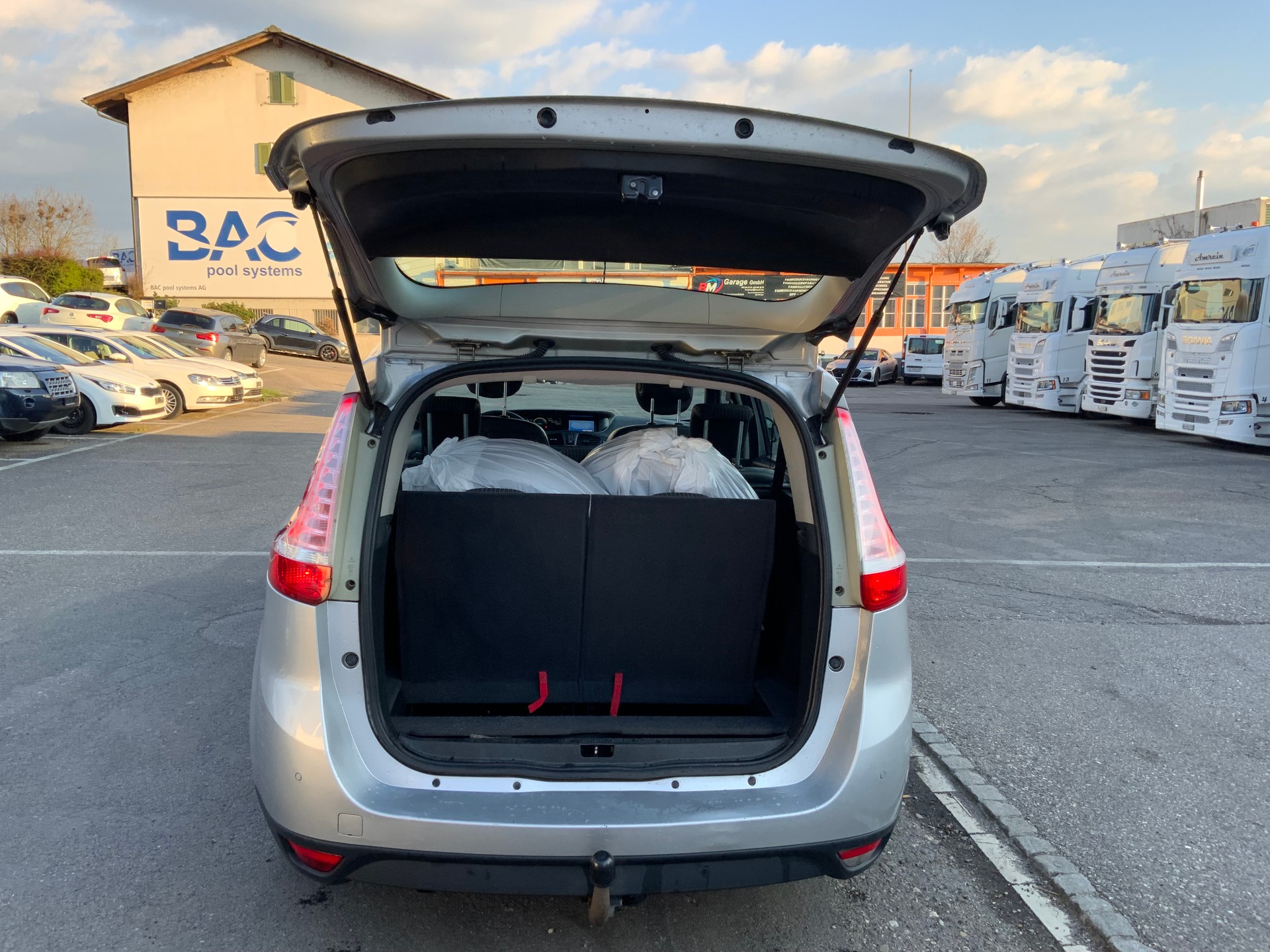 RENAULT Grand Scénic 2.0 16V Dynamique X-Tronic CVT-image-6