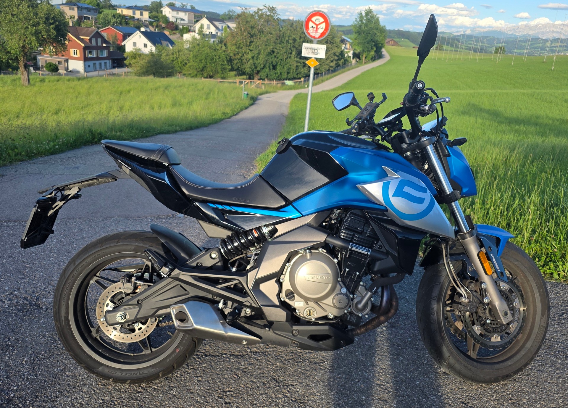 CF MOTO 650 NK-image-1