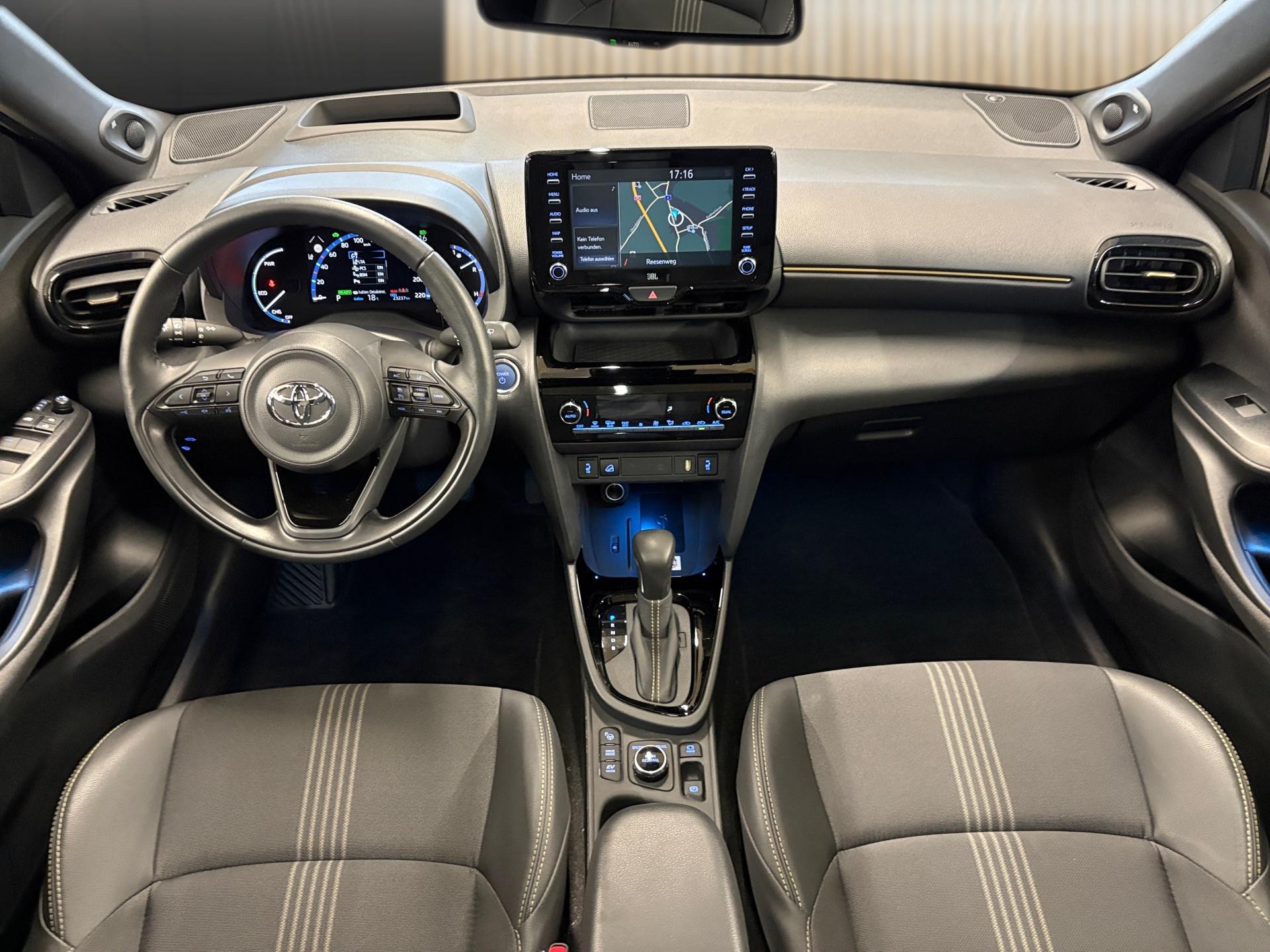 TOYOTA Yaris Cross 1.5 VVT-i HSD Adventure AWD-i-image-12