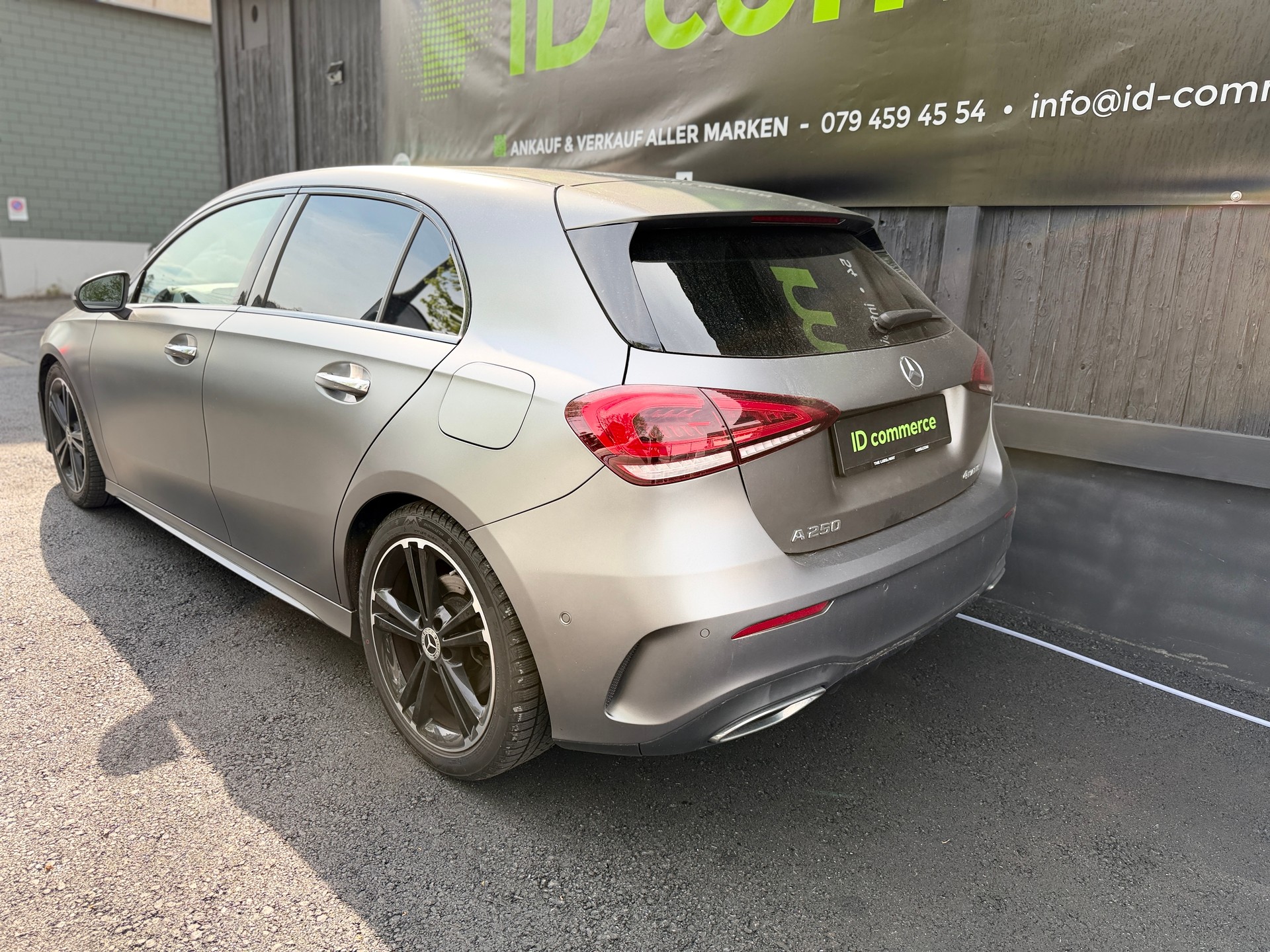 MERCEDES-BENZ A 250 4Matic AMG Line 4Matic 7G-DCT-showroom-element-3