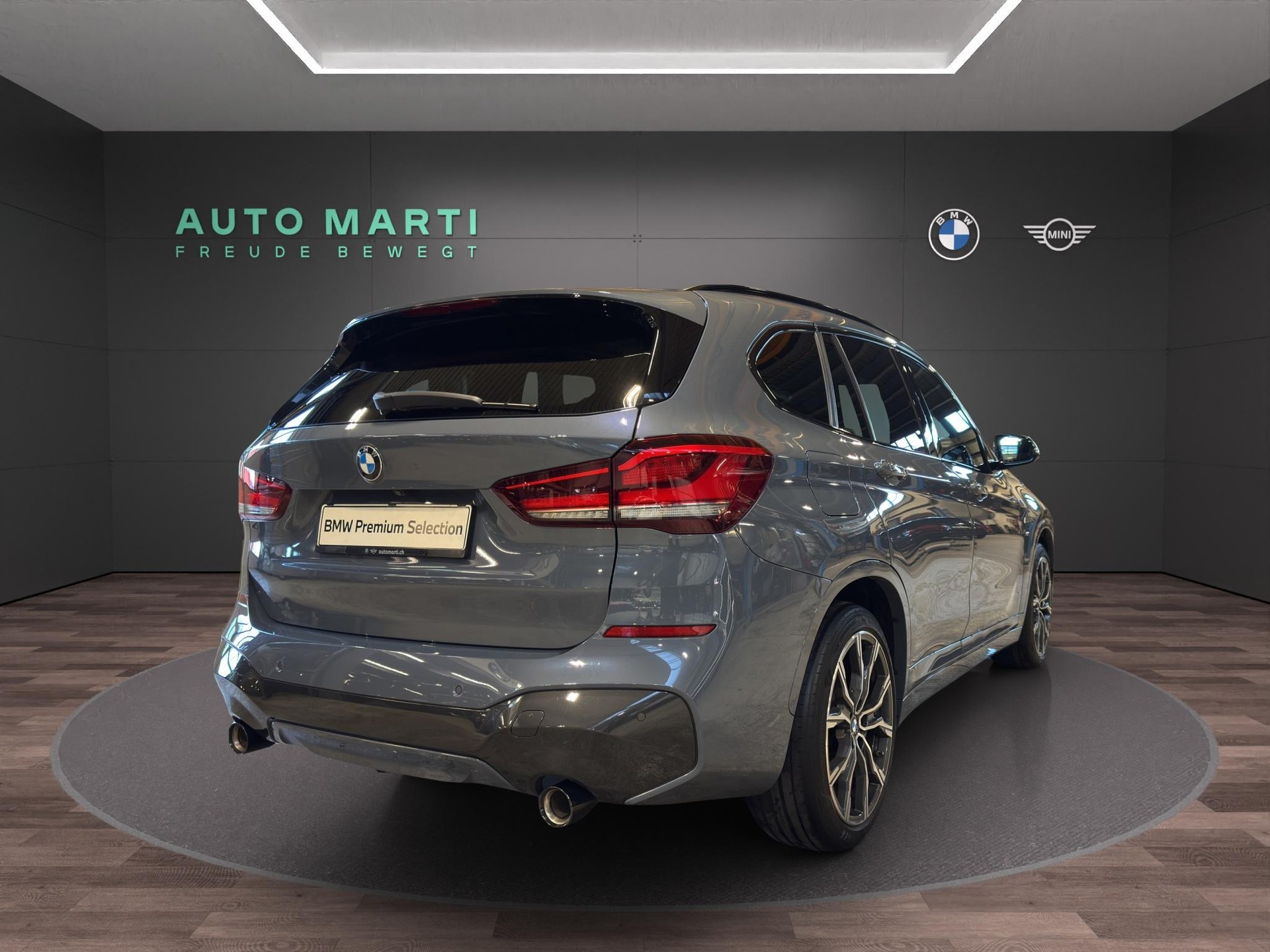BMW X1 20d xDrive M Sport-showroom-element-3