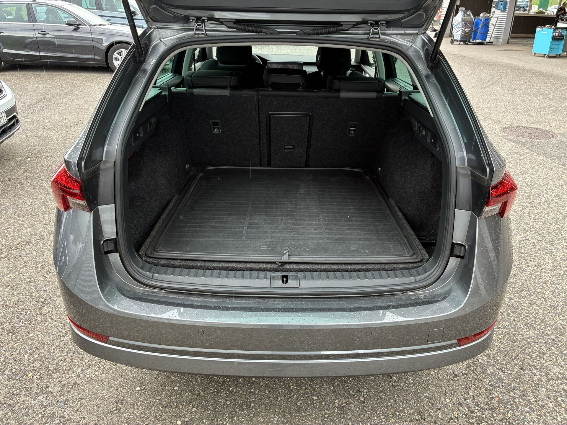 SKODA Octavia Combi 2.0 TSI Ambition DSG 4x4-image-5