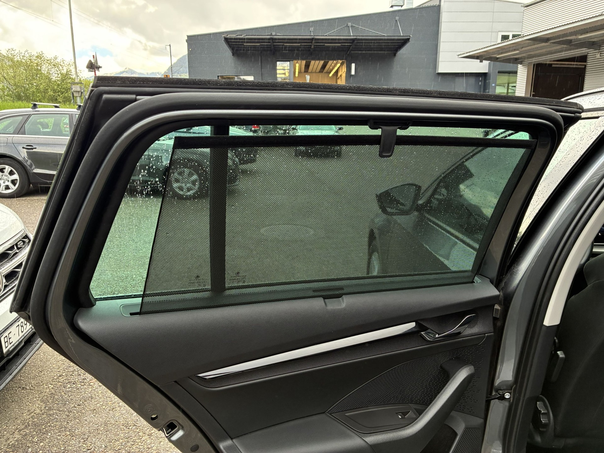 SKODA Octavia Combi 2.0 TSI Ambition DSG 4x4-image-7
