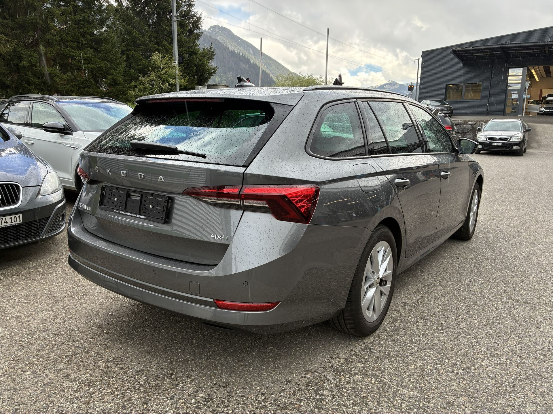 SKODA Octavia Combi 2.0 TSI Ambition DSG 4x4-image-3