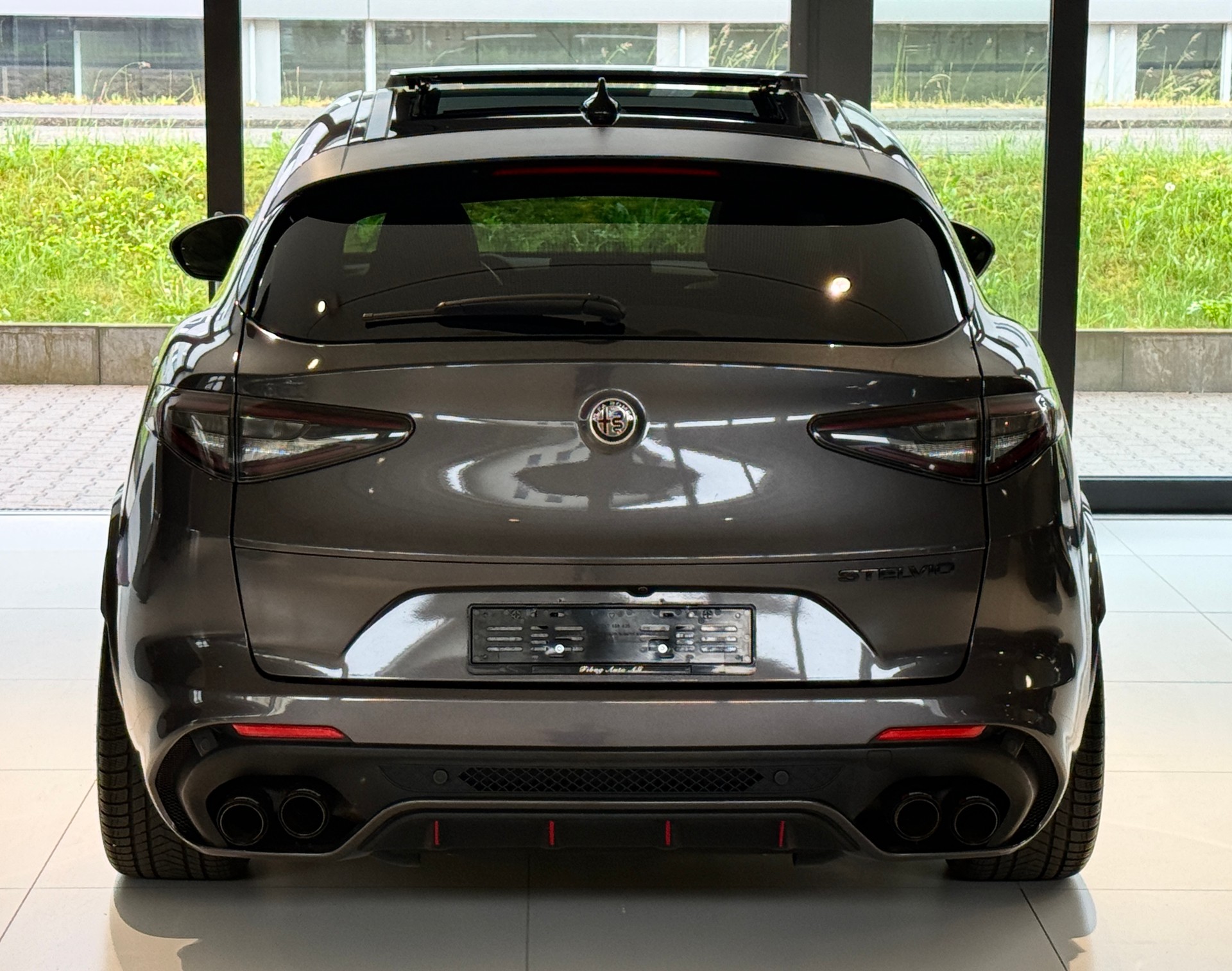 ALFA ROMEO Stelvio 2.9 V6 Quadrifoglio Sky Q4*CH-Fz. Servicekostenlos 10J. / 100'000 Km.*Tieferlegung*Distanzscheiben*Vollausstattung*-image-32