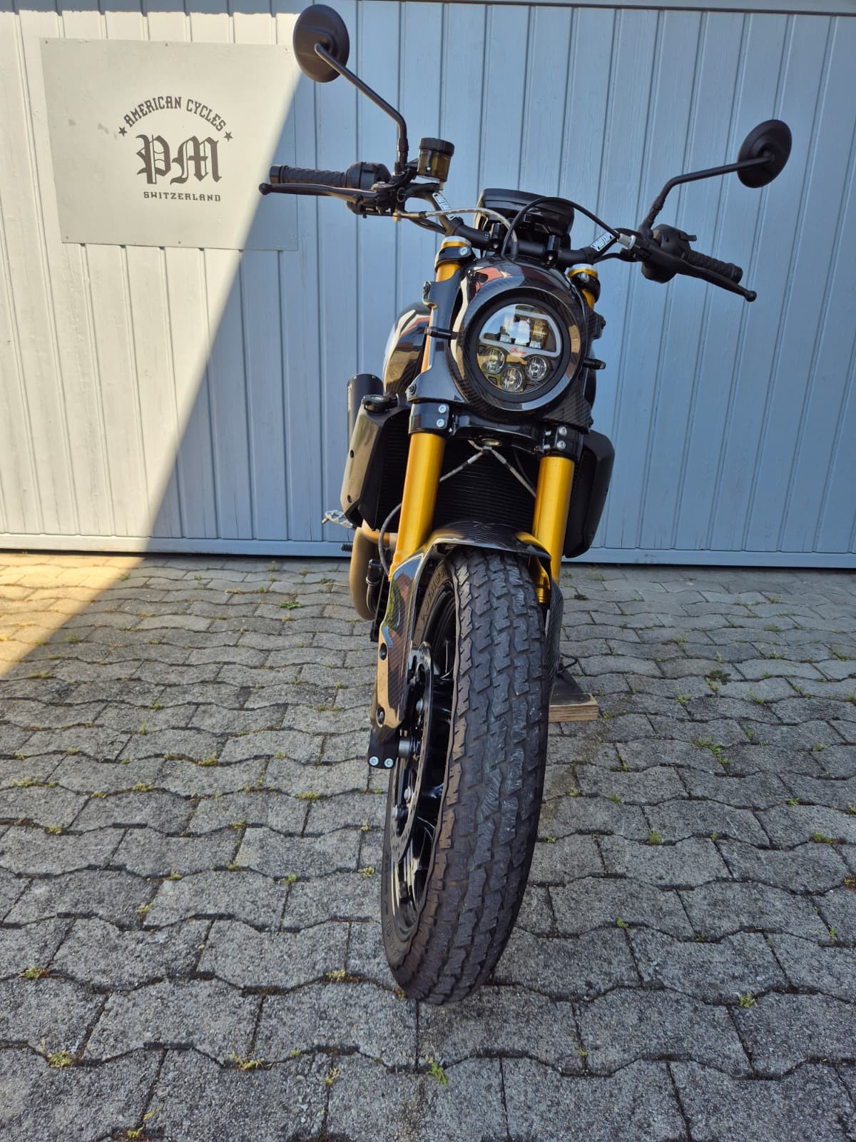 INDIAN 1200S Carbon-image-3