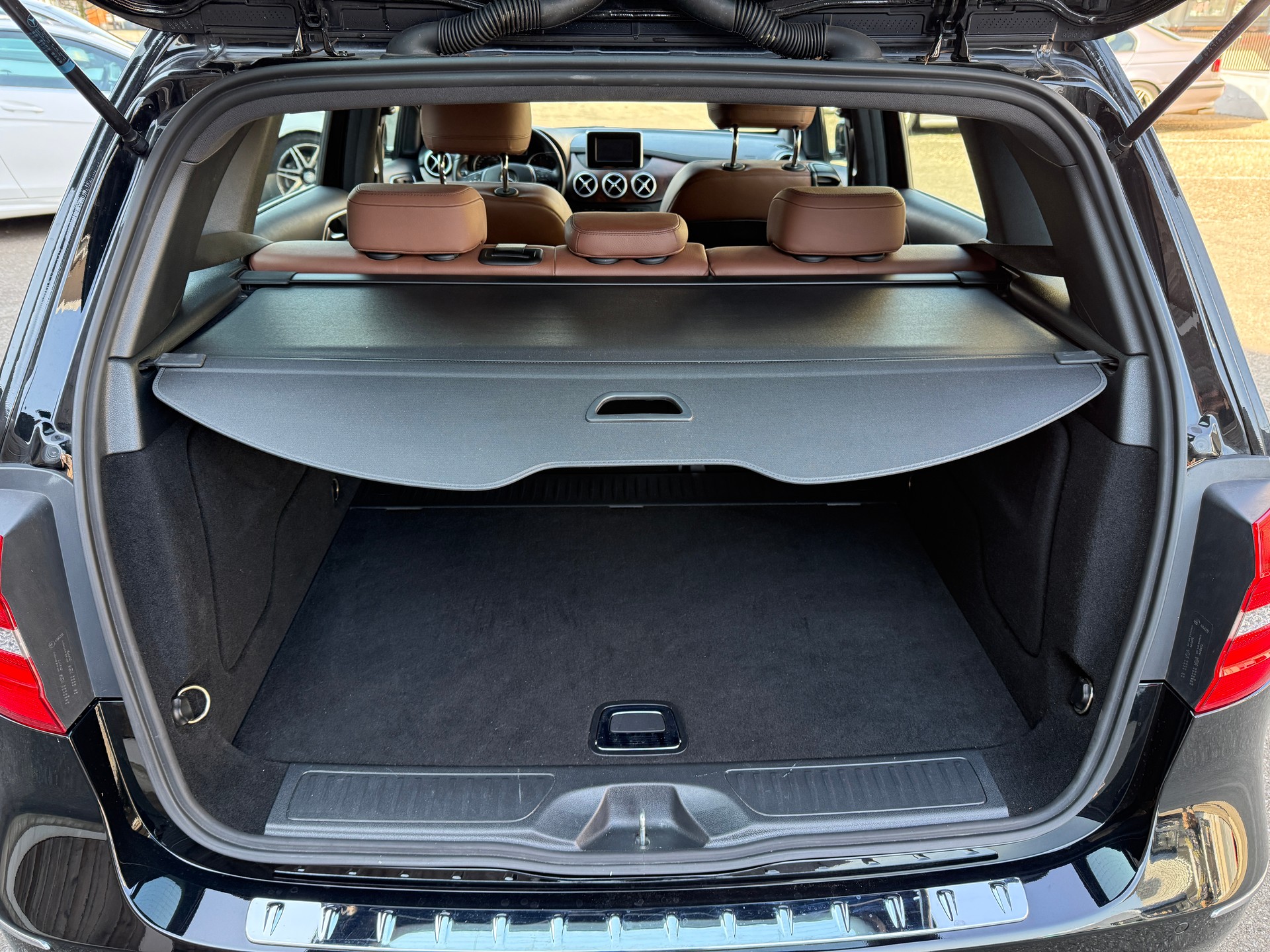 MERCEDES-BENZ B 200 7G-DCT-image-14