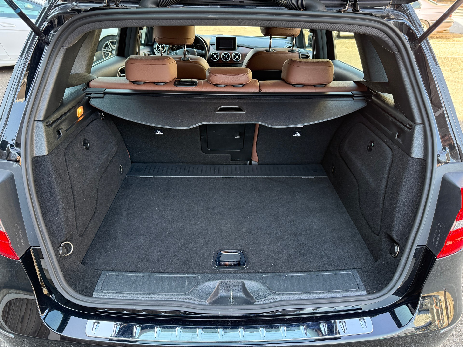 MERCEDES-BENZ B 200 7G-DCT-image-13