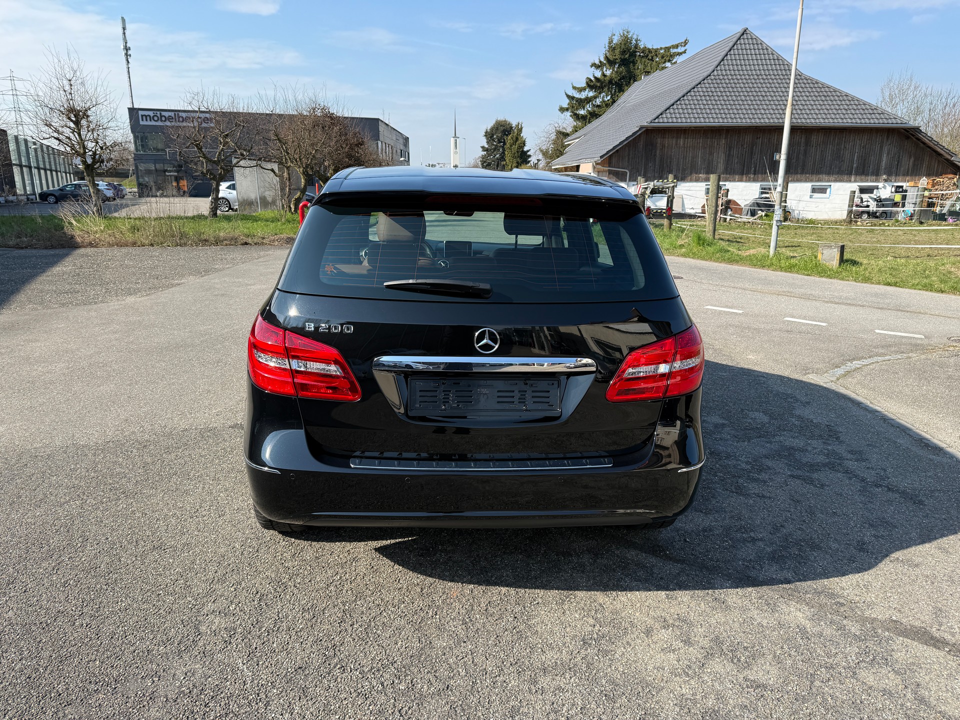 MERCEDES-BENZ B 200 7G-DCT-showroom-element-3