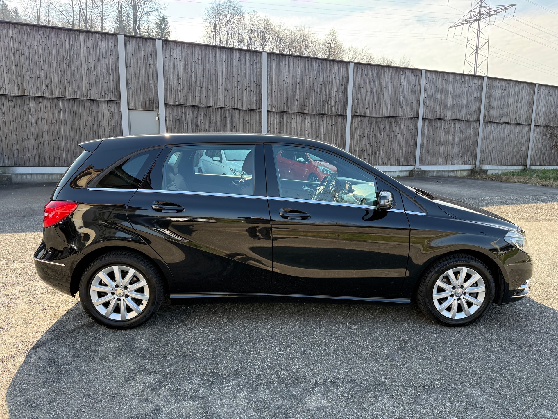 MERCEDES-BENZ B 200 7G-DCT-image-5