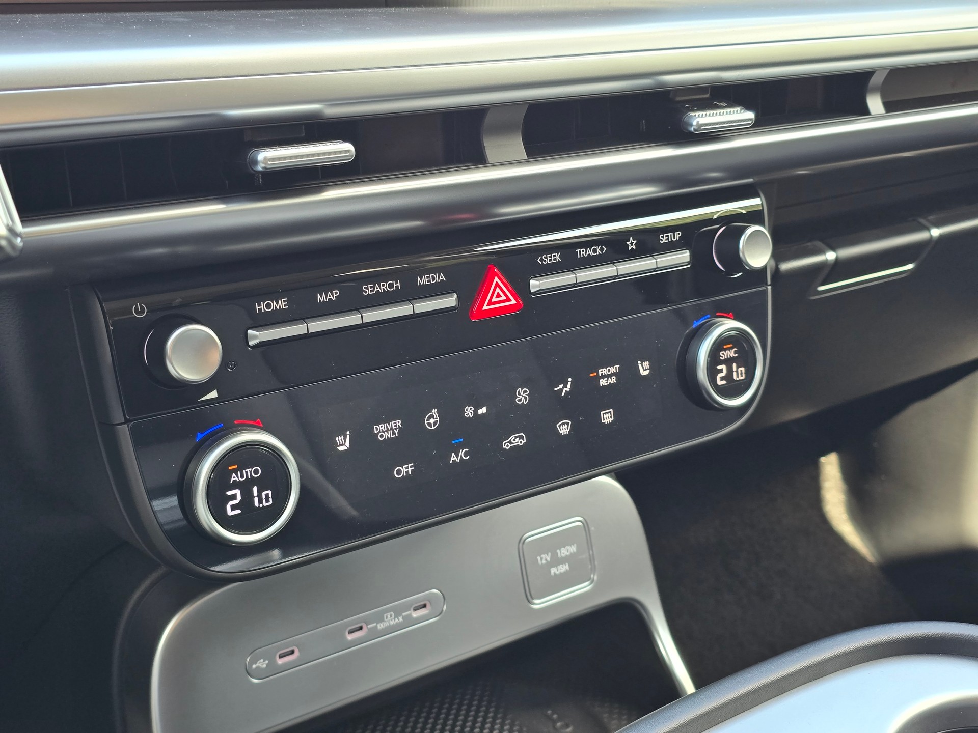 HYUNDAI Ioniq 9 110kWh Amplia 4WD-image-7