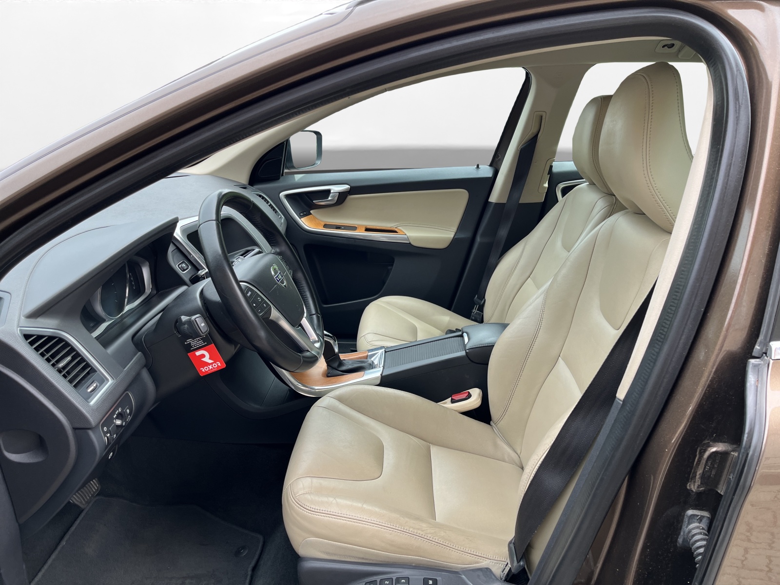 VOLVO XC60 D4 AWD Summum Geartronic-image-8