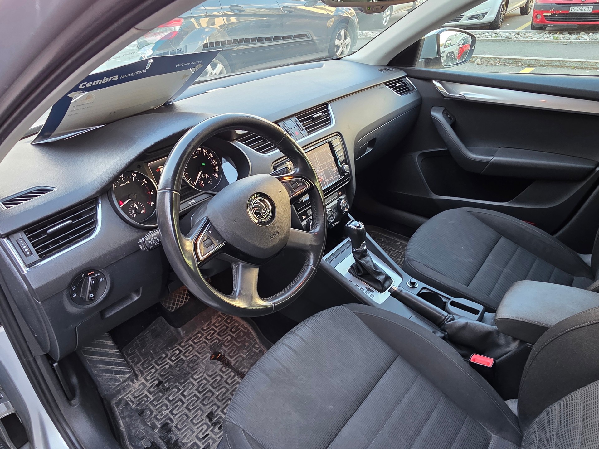 SKODA Octavia Combi 1.8 TSI Elegance 4x4 DSG-image-8