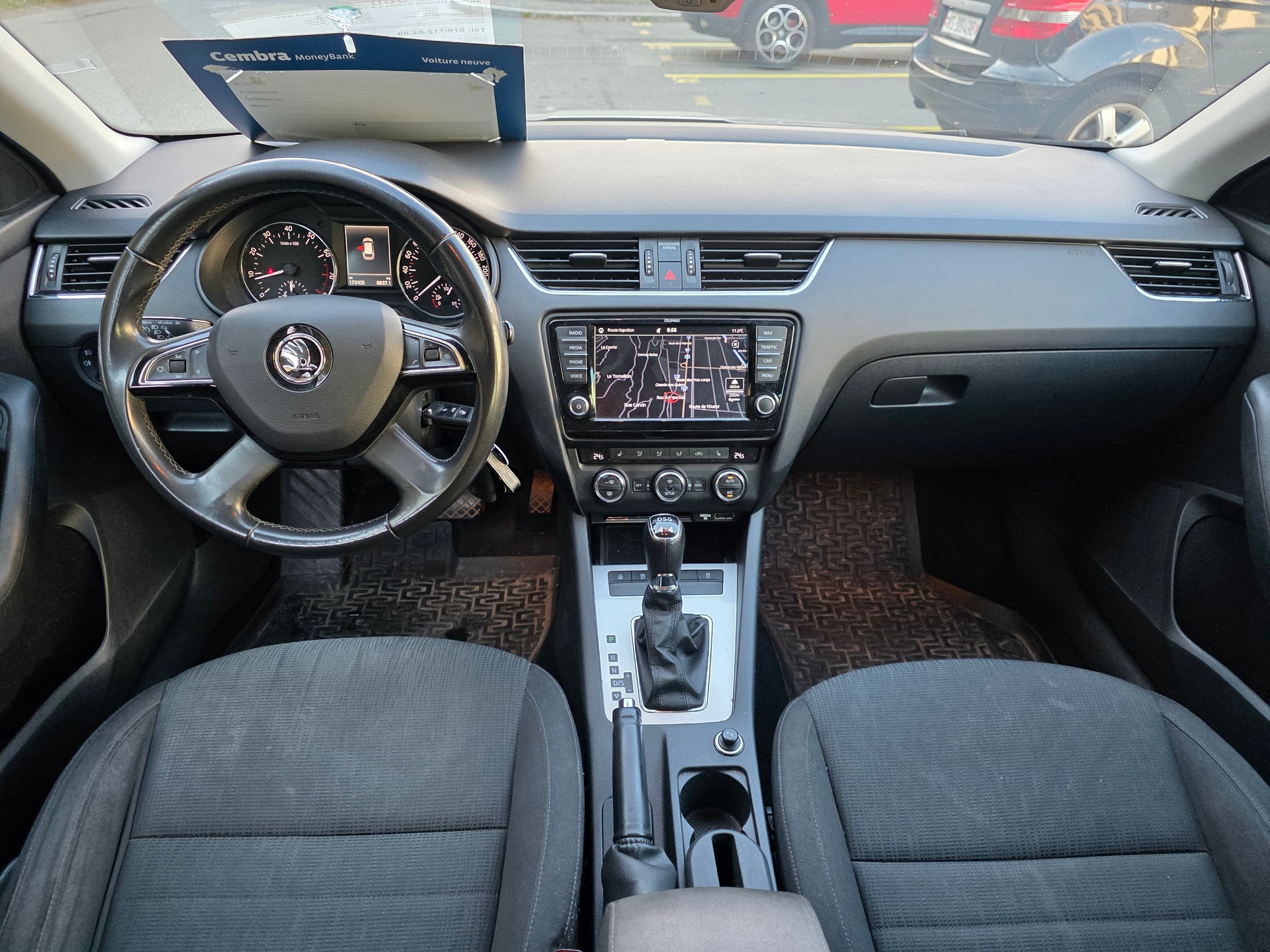 SKODA Octavia Combi 1.8 TSI Elegance 4x4 DSG-image-6