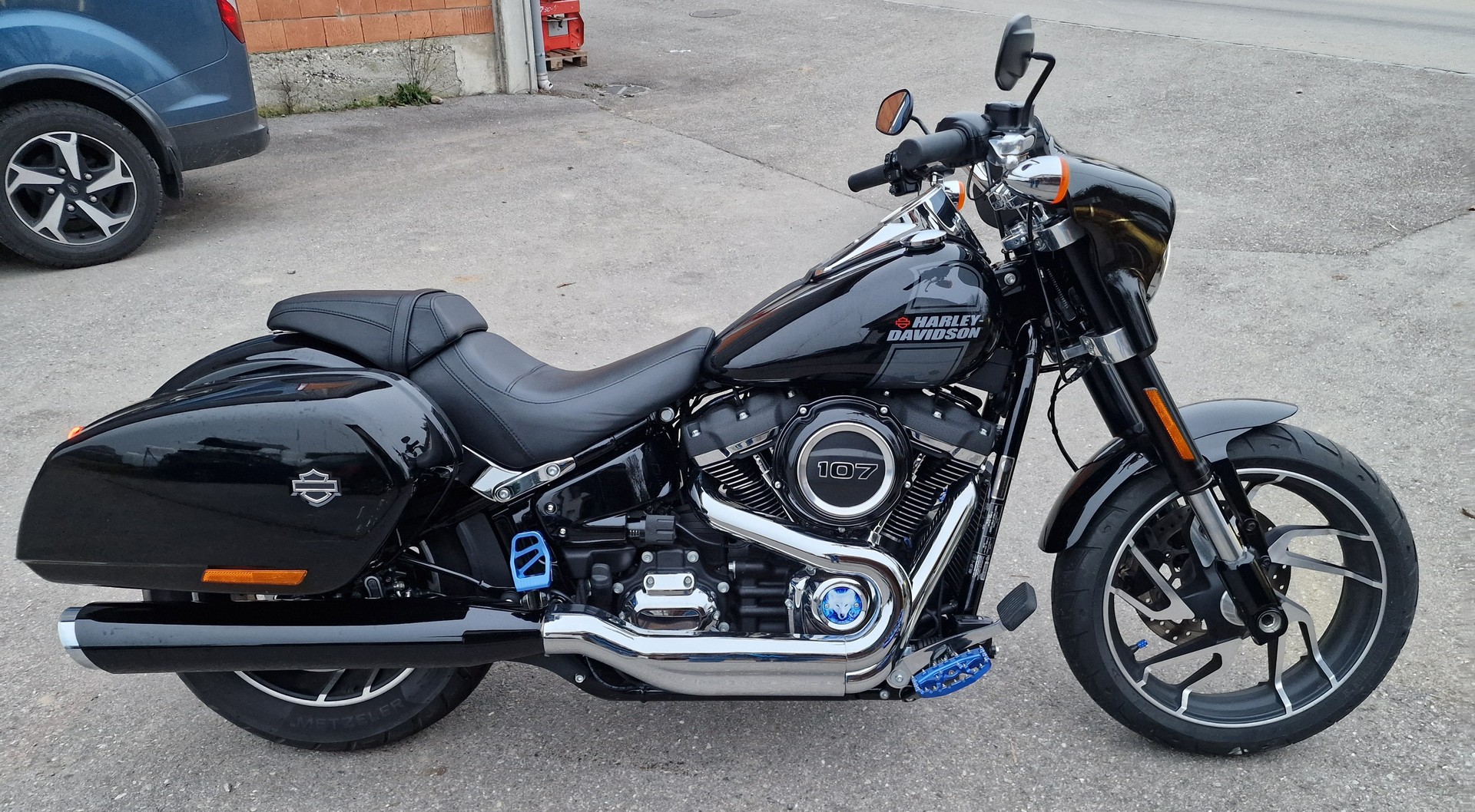 HARLEY-DAVIDSON HARLEY-DAVIDSON FLSB 107 SPORT GLIDE-image-1