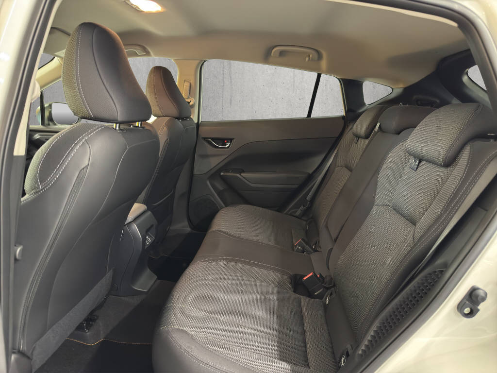 SUBARU Crosstrek 2.0i e-Boxer Passion-image-9