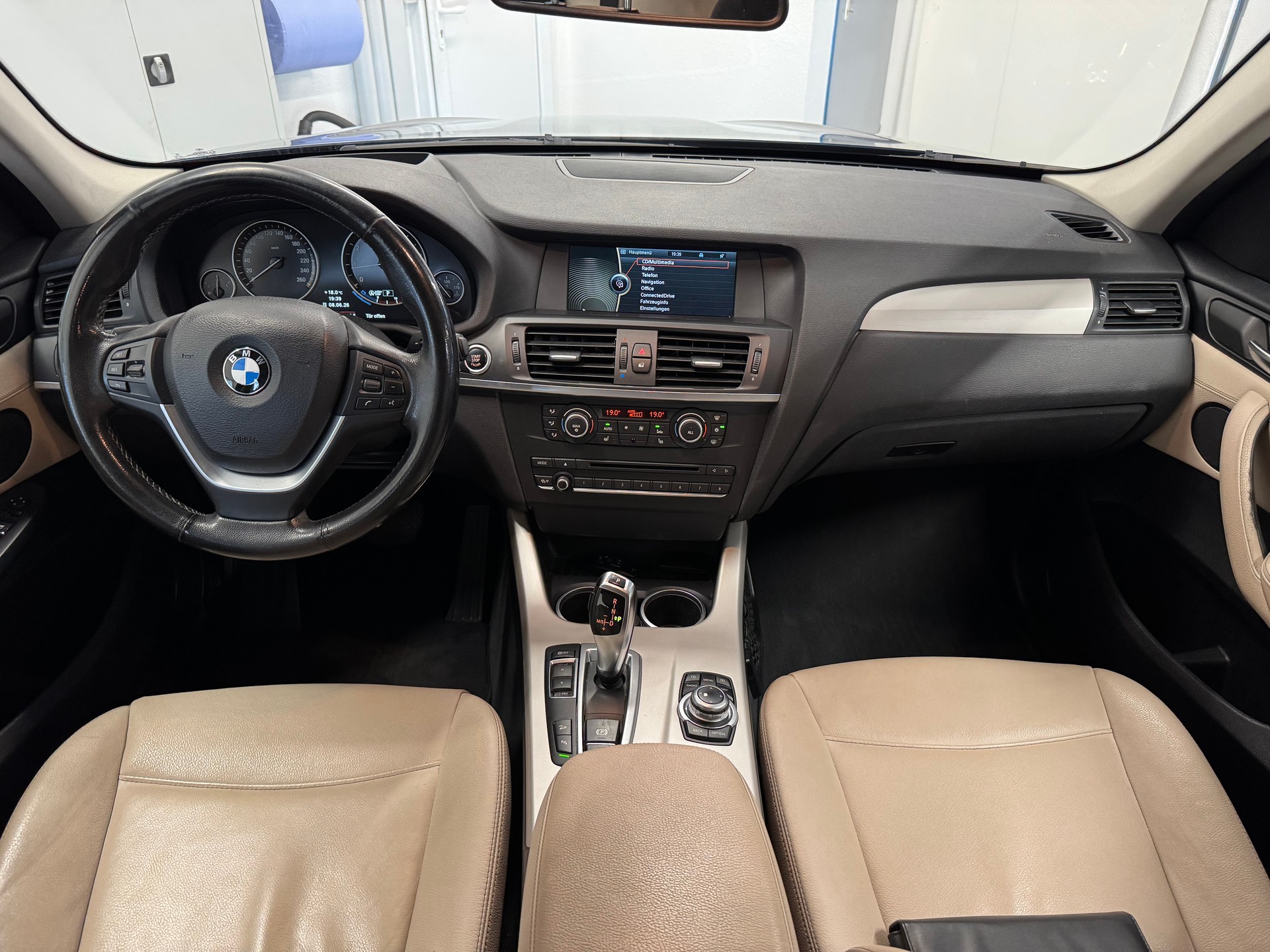 BMW X3 xDrive 20i Steptronic-image-9
