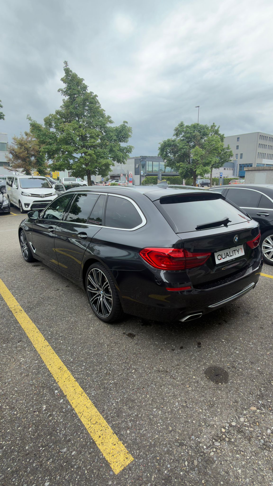 BMW 540d xDrive Touring Luxury Line Steptronic-image-4