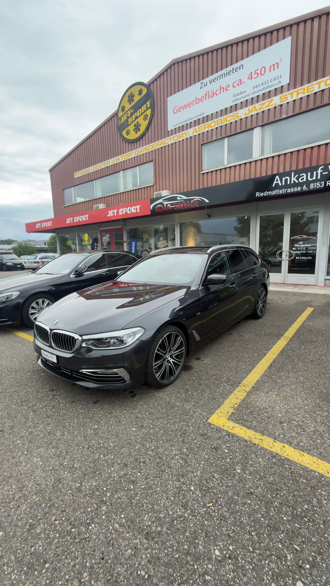 BMW 540d xDrive Touring Luxury Line Steptronic-image-2