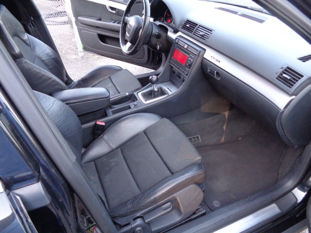 AUDI A4 Avant 2.0 TDI quattro SLine-image-7