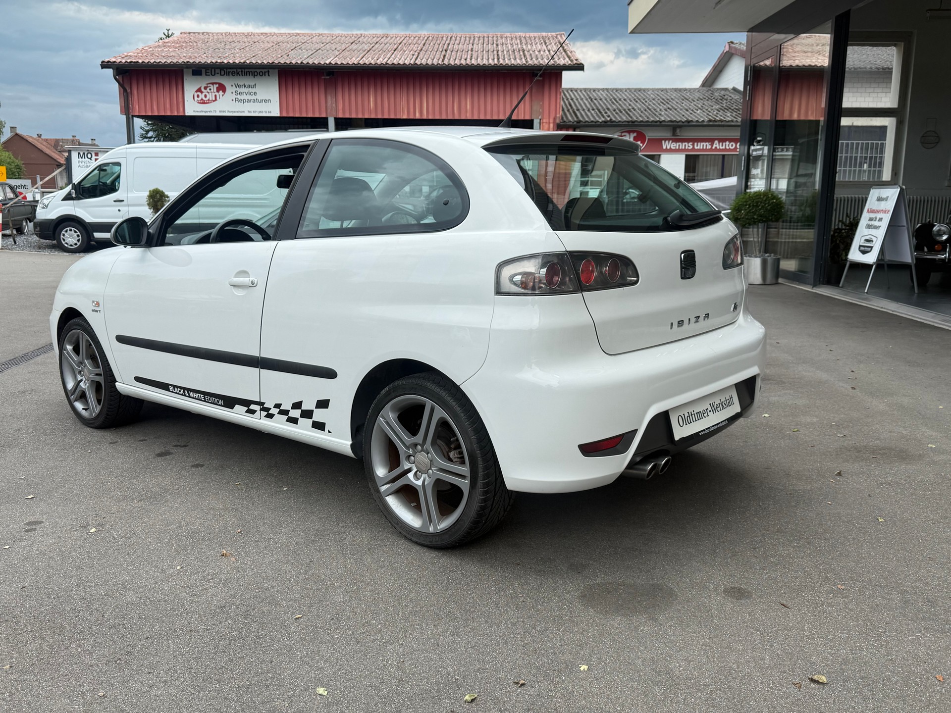 SEAT Ibiza 1.8 20V Turbo FR-image-2