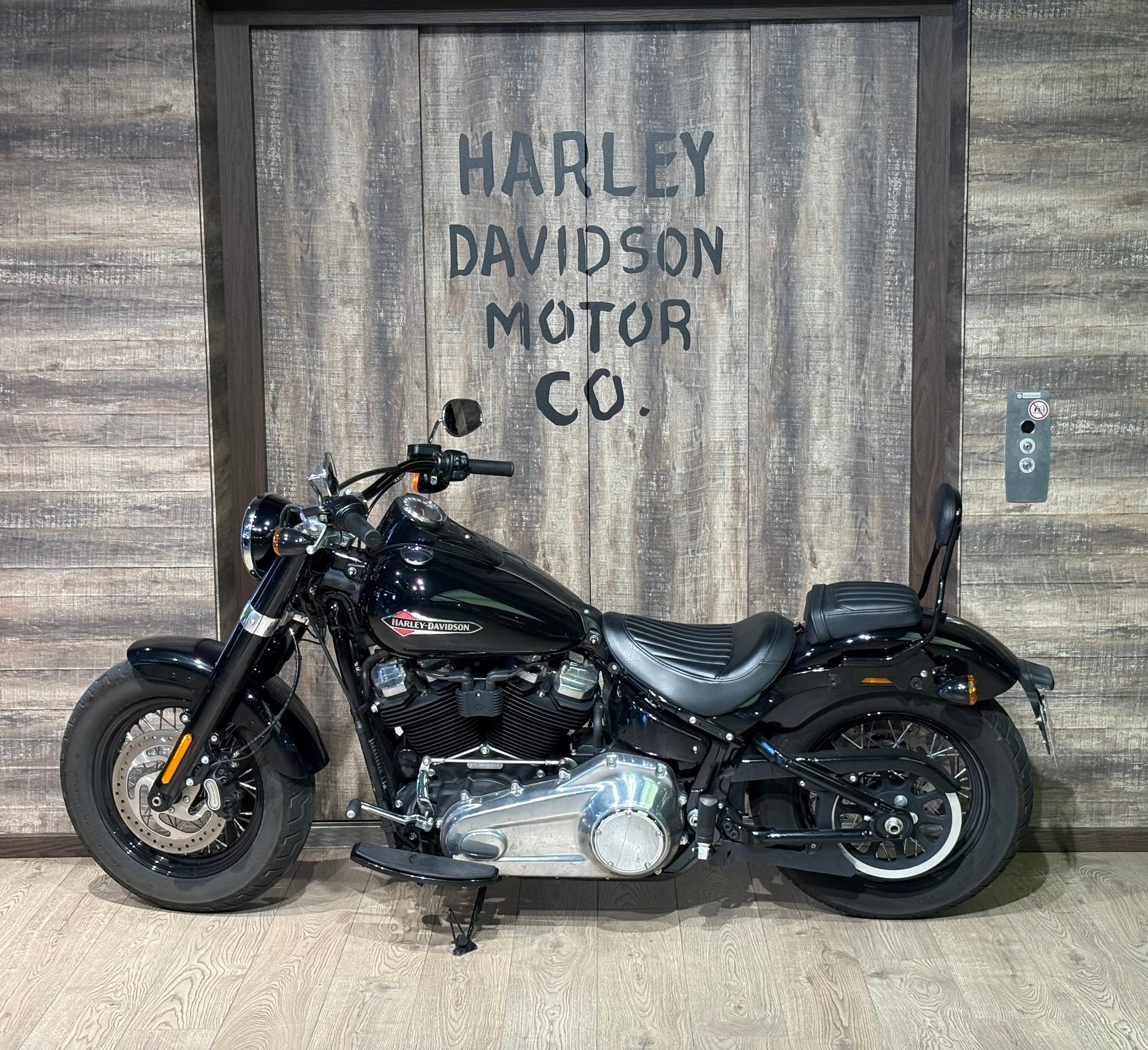 HARLEY-DAVIDSON FLSL Softail Slim 107-image-3