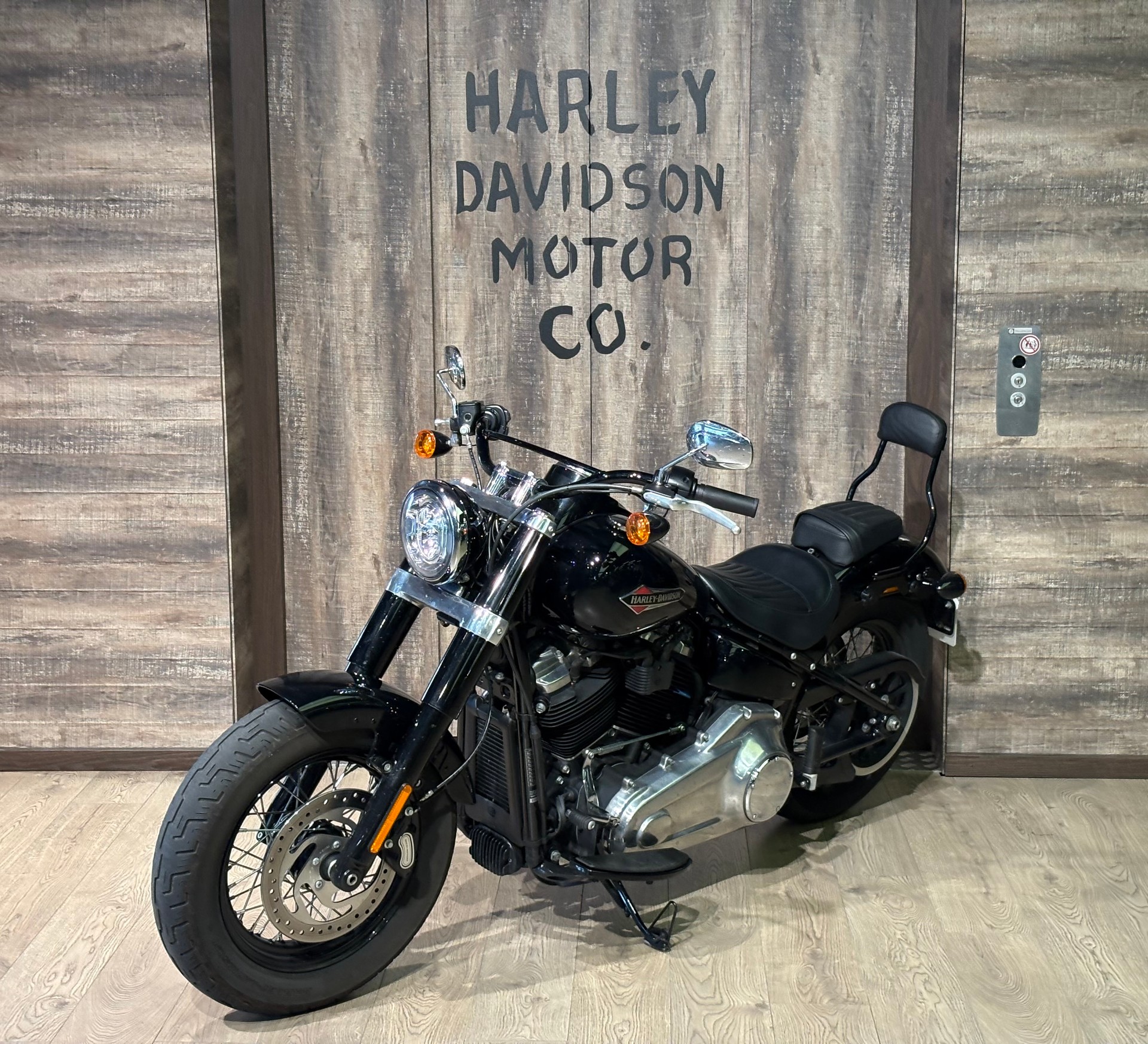 HARLEY-DAVIDSON FLSL Softail Slim 107-image-2