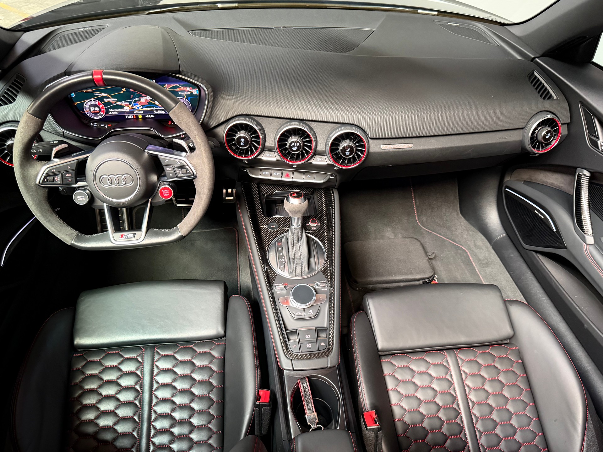 AUDI TT Roadster TTRS S-tronic-image-14