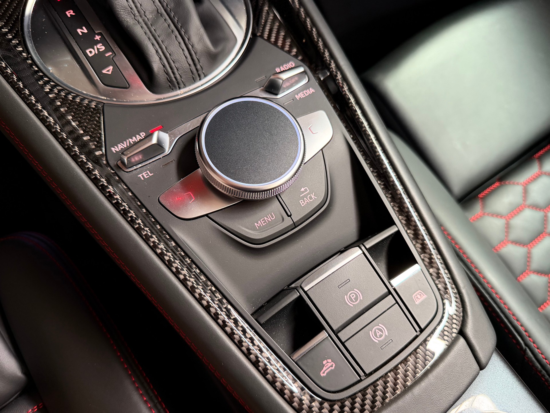 AUDI TT Roadster TTRS S-tronic-image-19