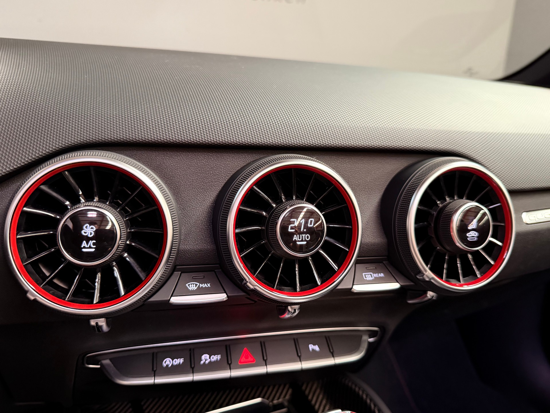AUDI TT Roadster TTRS S-tronic-image-21