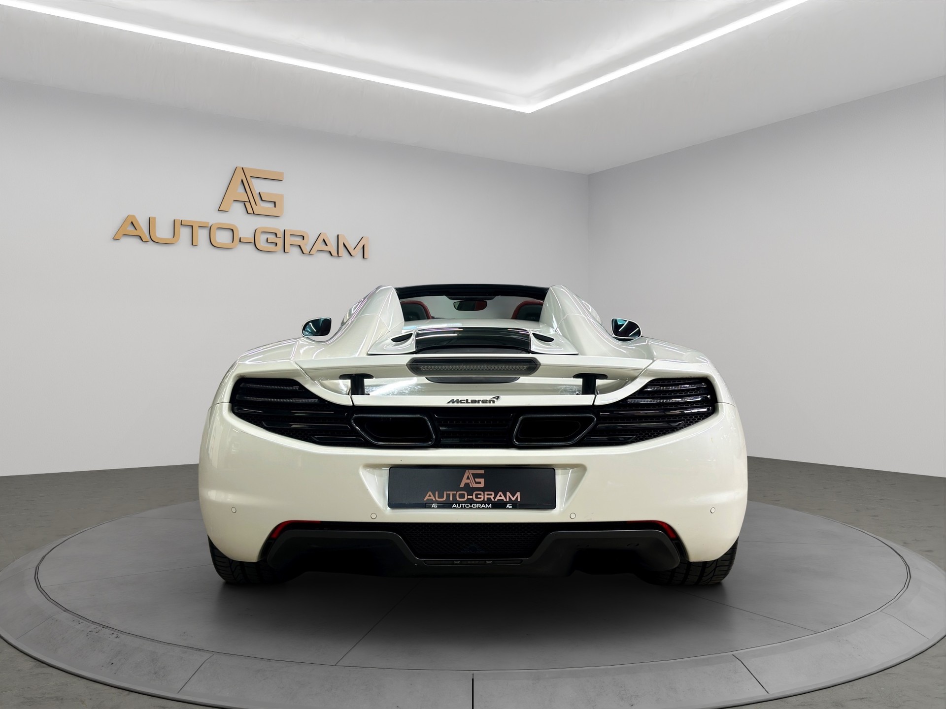 McLAREN MP4-12C Spider 3.8 V8 SSG-showroom-element-3