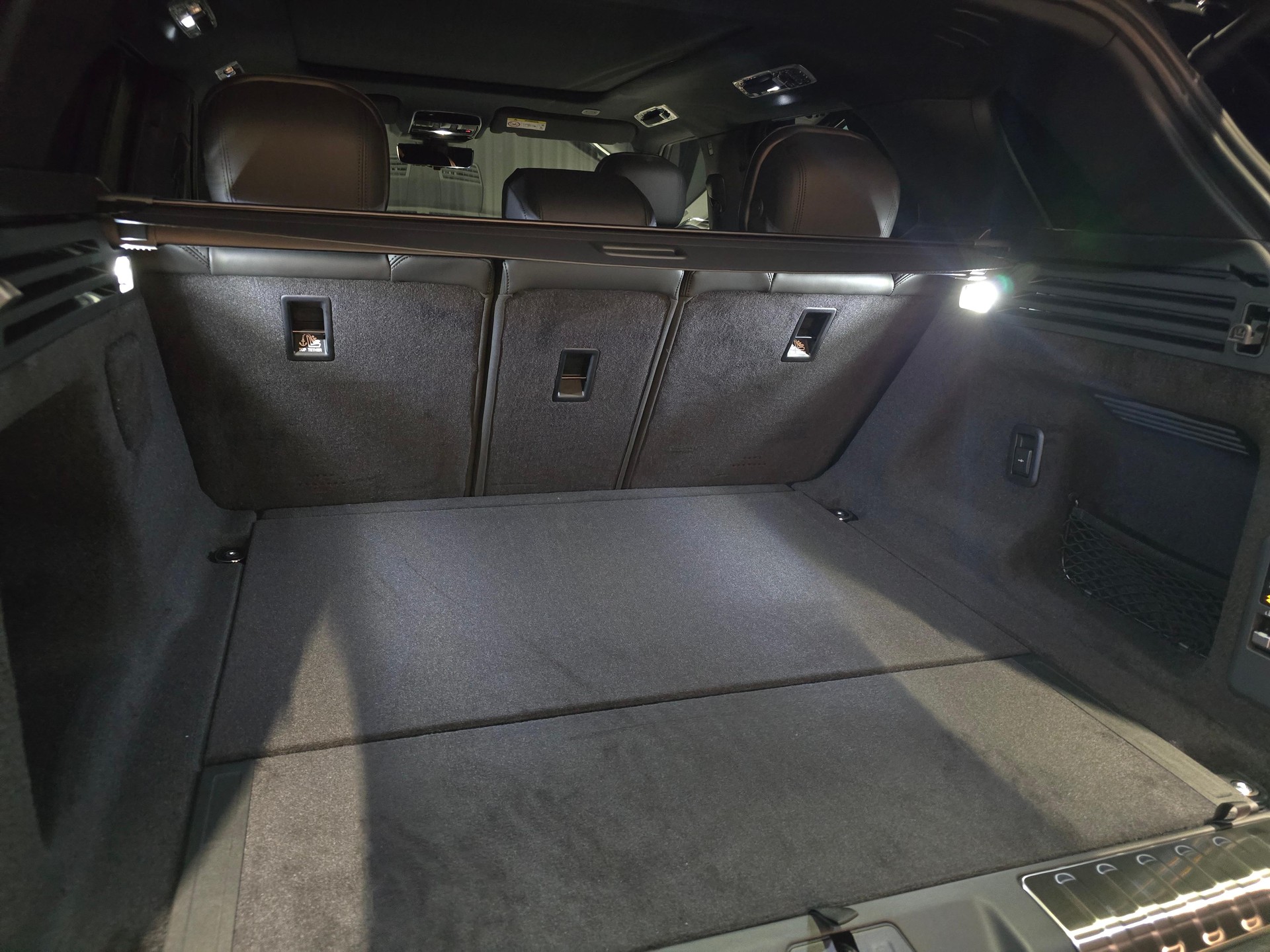 LAND ROVER Range Rover Sport 3.0 I6 350 Autobiography-showroom-element-3