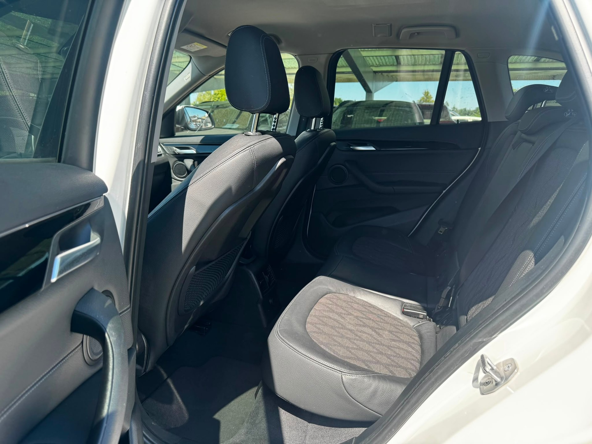 BMW X1 sDrive 18i Steptronic-image-10