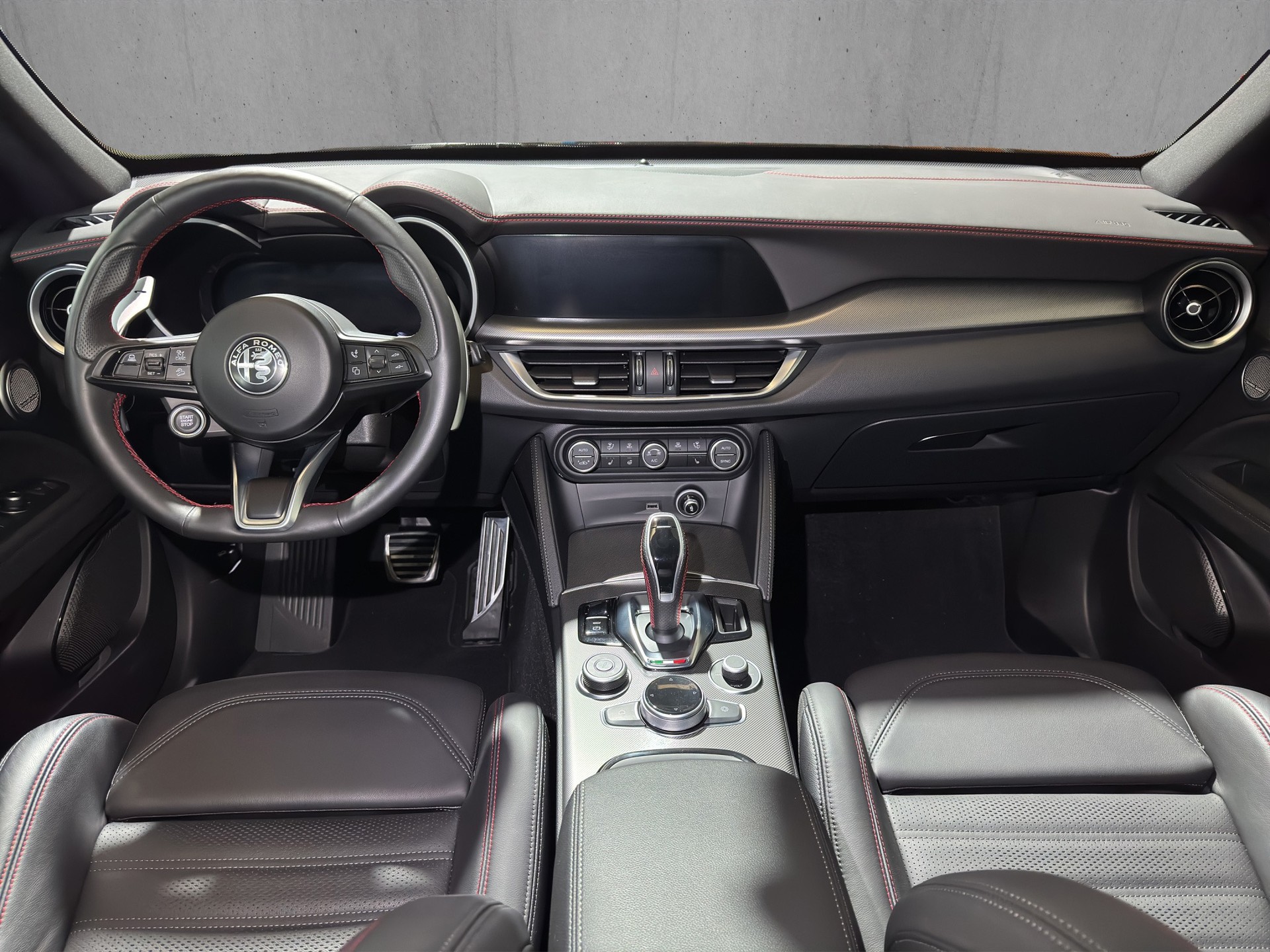 ALFA ROMEO Giulia 2.0 Competizione Q4 AT8 "ADAS Pack"-image-10