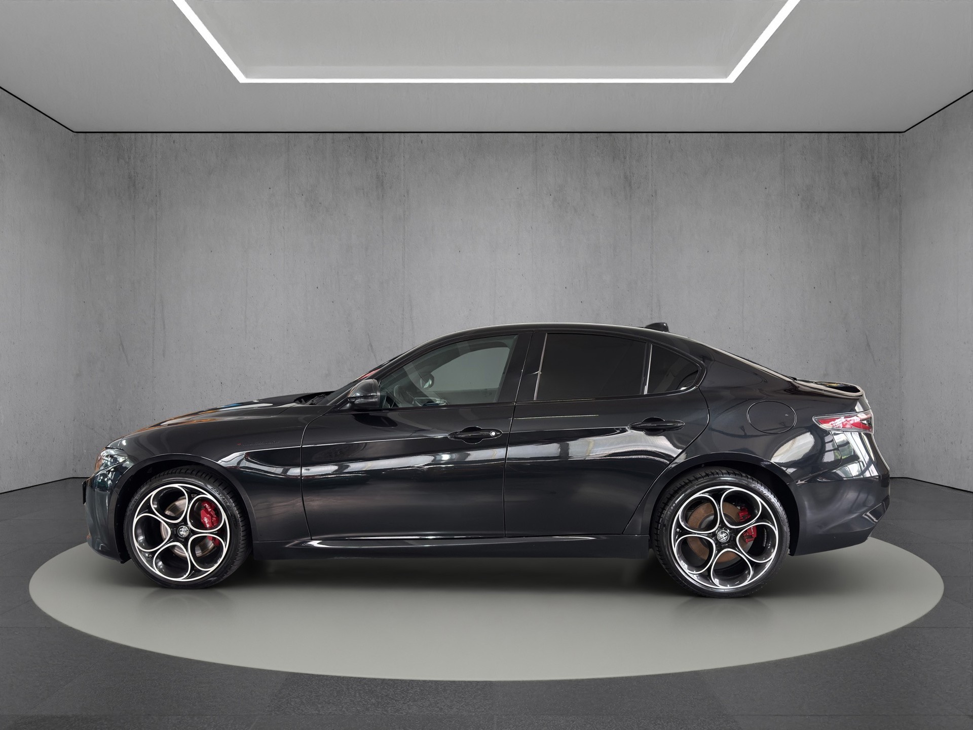 ALFA ROMEO Giulia 2.0 Competizione Q4 AT8 "ADAS Pack"-showroom-element-2