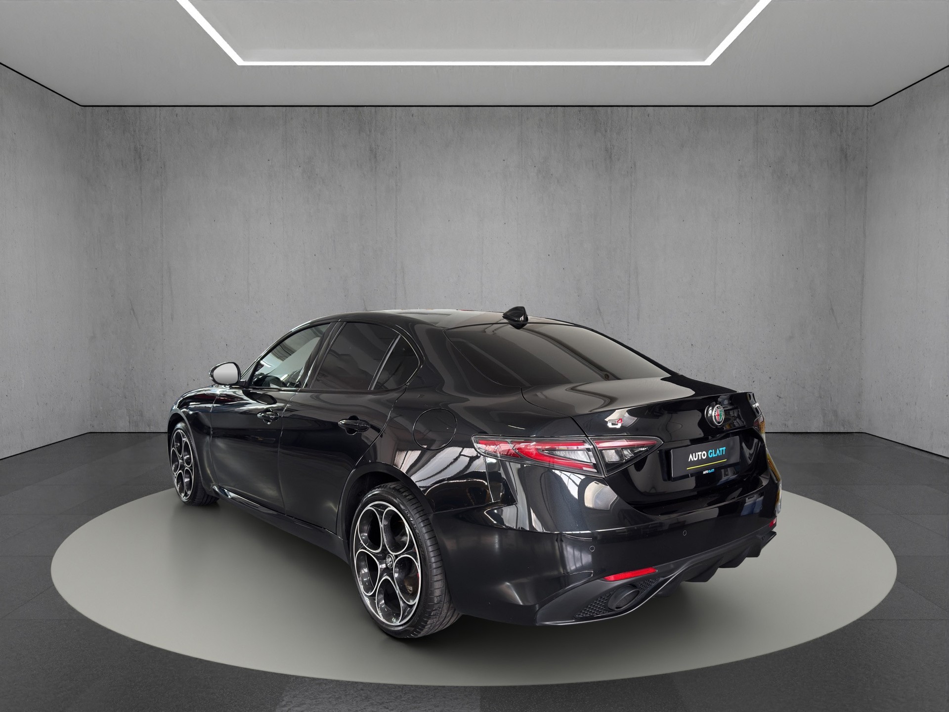 ALFA ROMEO Giulia 2.0 Competizione Q4 AT8 "ADAS Pack"-image-4