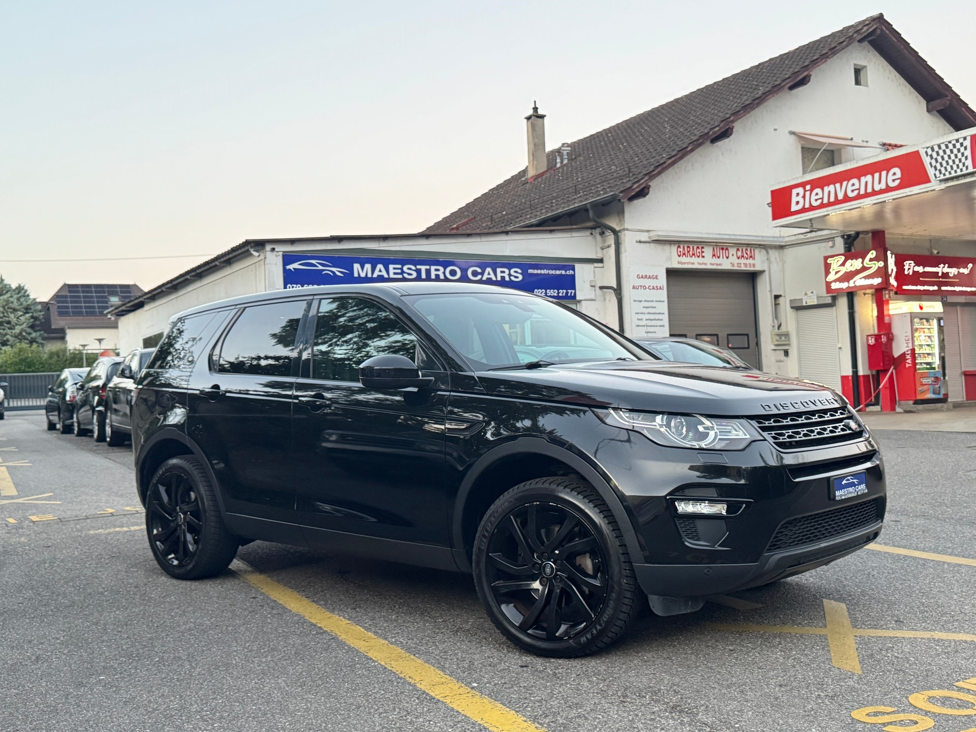 LAND ROVER Discovery Sport 2.0 Si4 HSE Luxury AT9-image-2