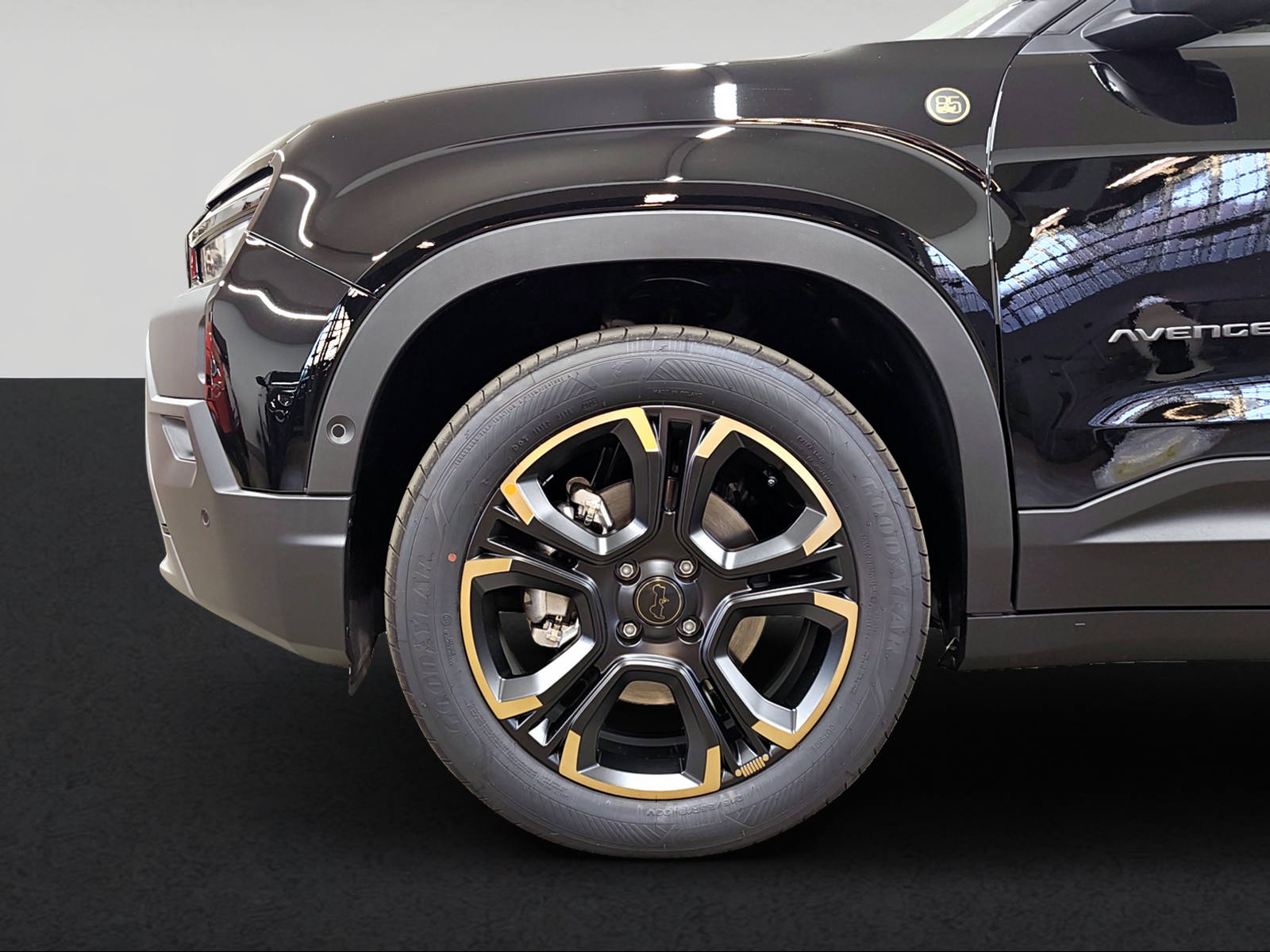 JEEP Avenger 1.2 MHEV 85th Anniversary Sky 4xe-showroom-element-2