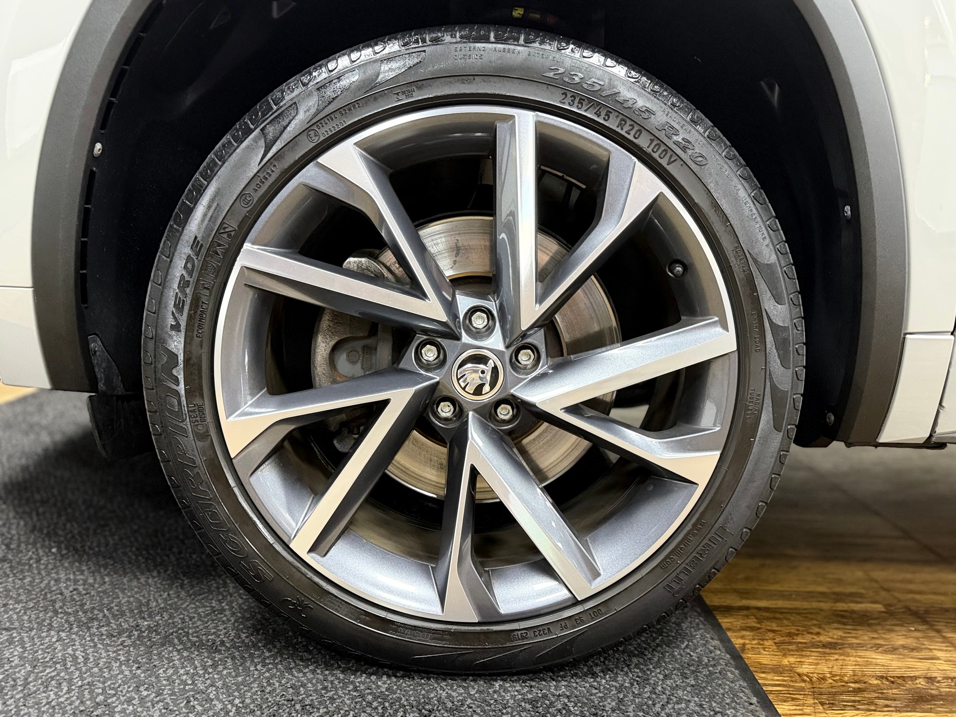 SKODA Kodiaq 2.0 TDI CR Sport Line 4x4 DSG-image-31