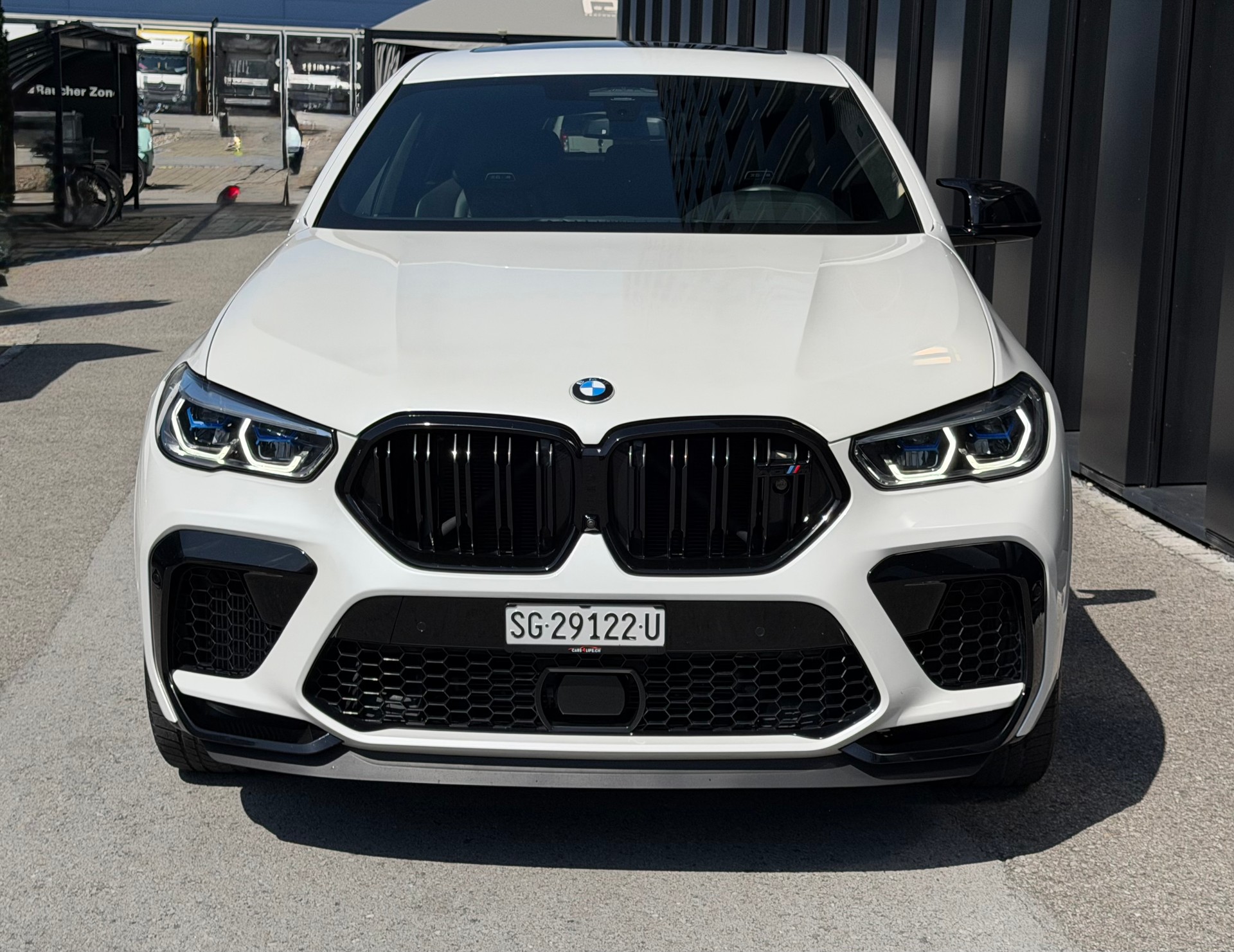 BMW X6M Steptronic M Competition♦️CH Fahrzeug*Vollausstattung*NP 211`643.-♦️-showroom-element-2