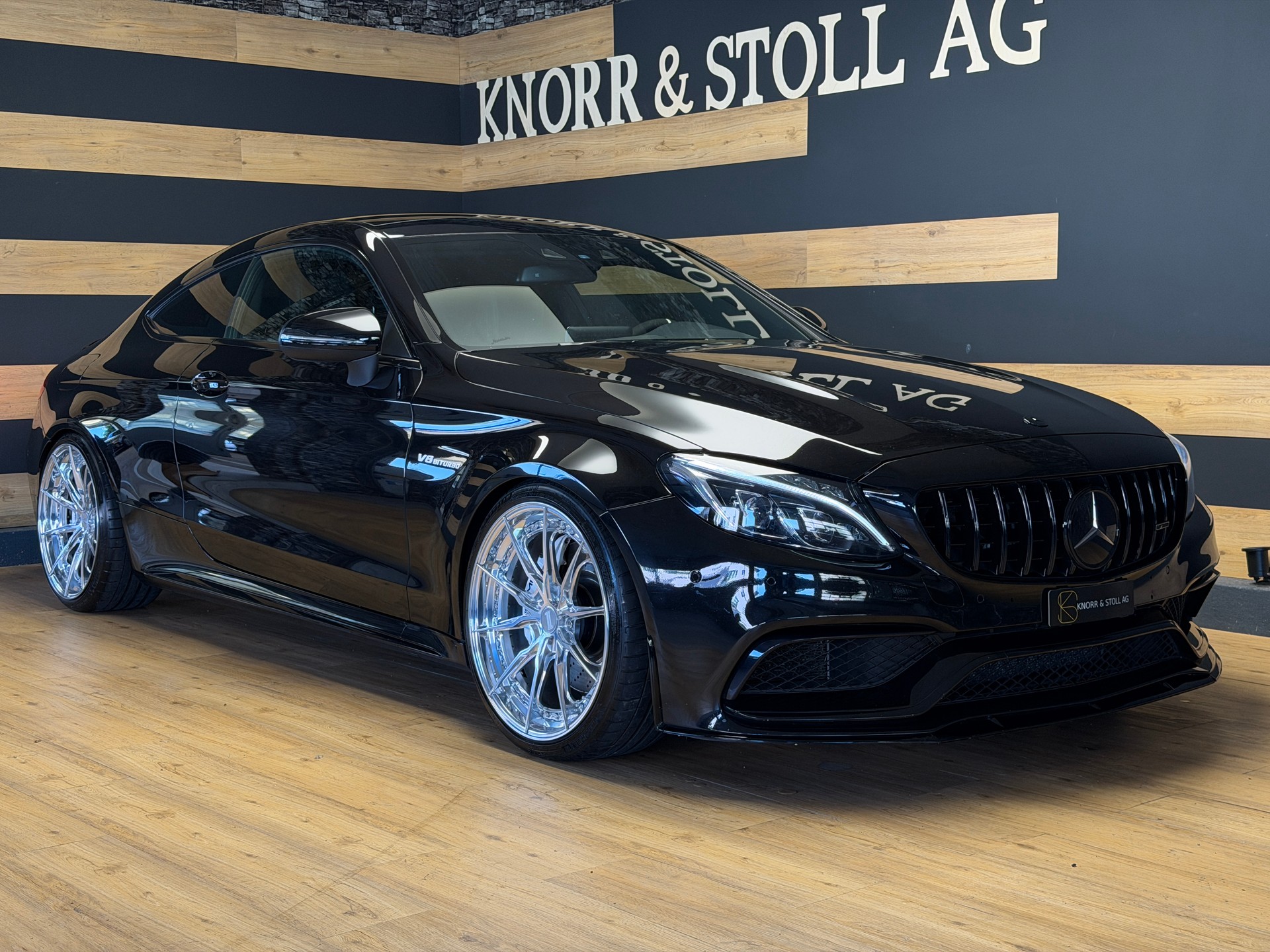 MERCEDES-BENZ C 63 AMG Speedshift-showroom-element-2