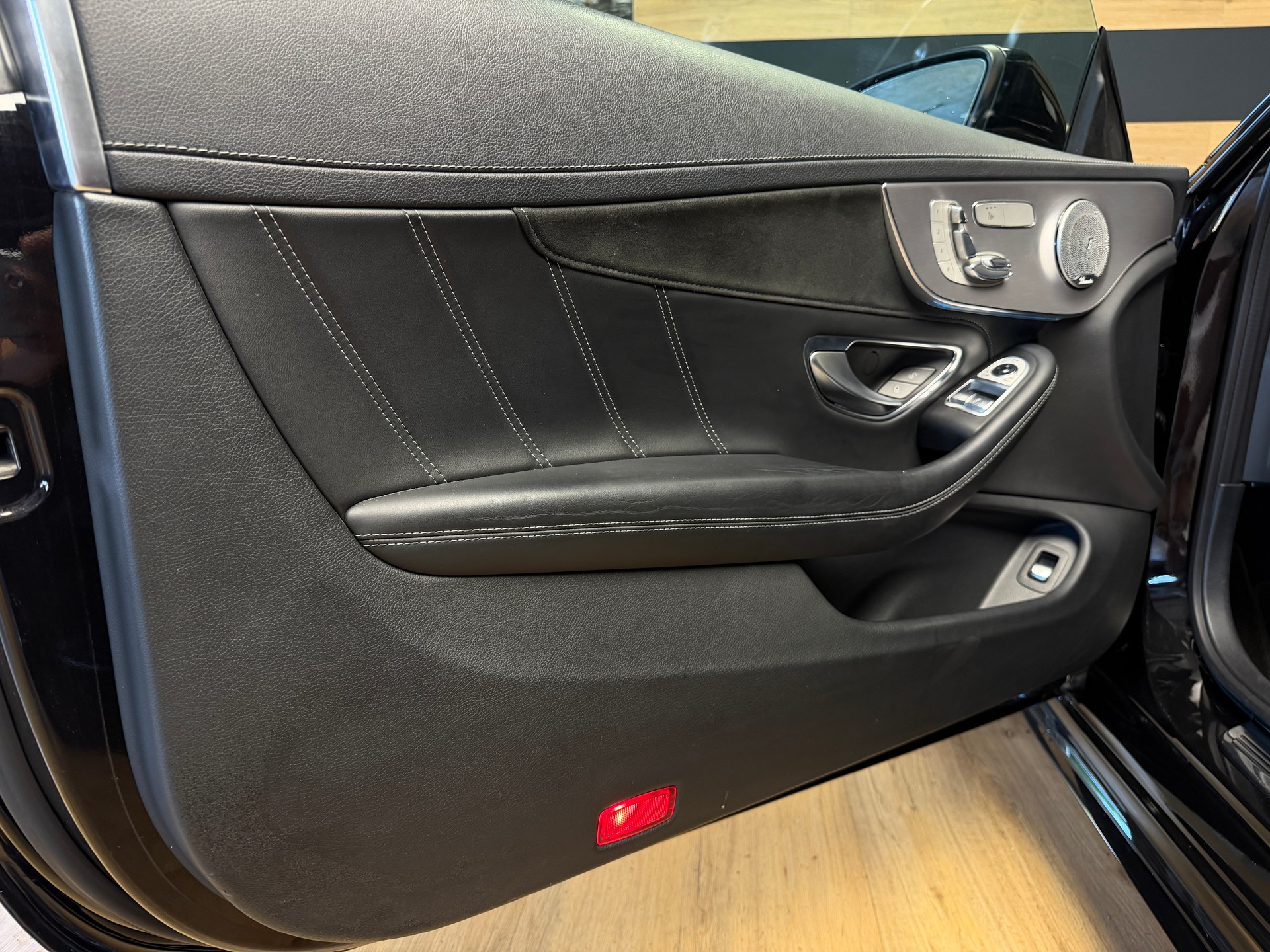 MERCEDES-BENZ C 63 AMG Speedshift-image-18