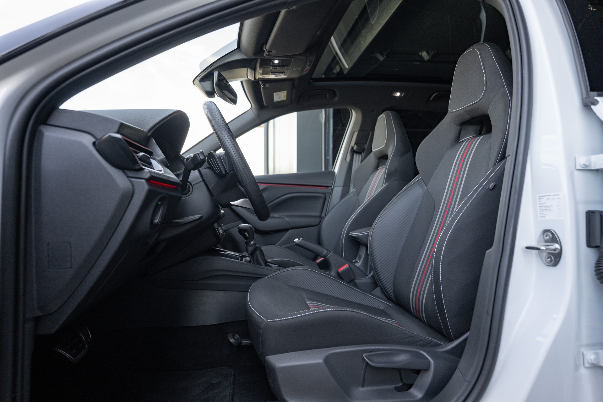 SKODA Kamiq 1.5 TSI Monte Carlo DSG-image-9